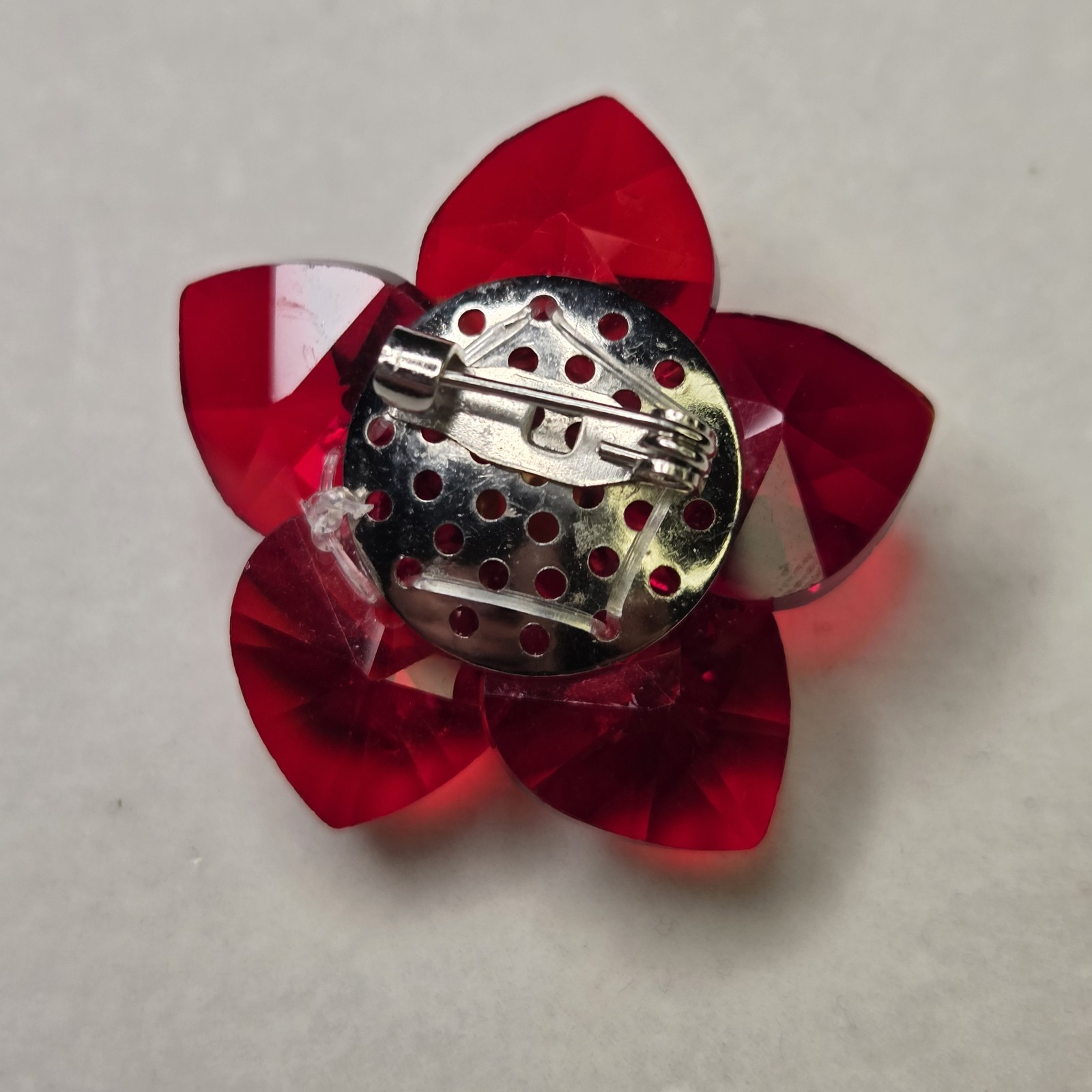 Vintage Red Glass Crystal Flower Brooch Pin Faceted 3D Mud Century Retro