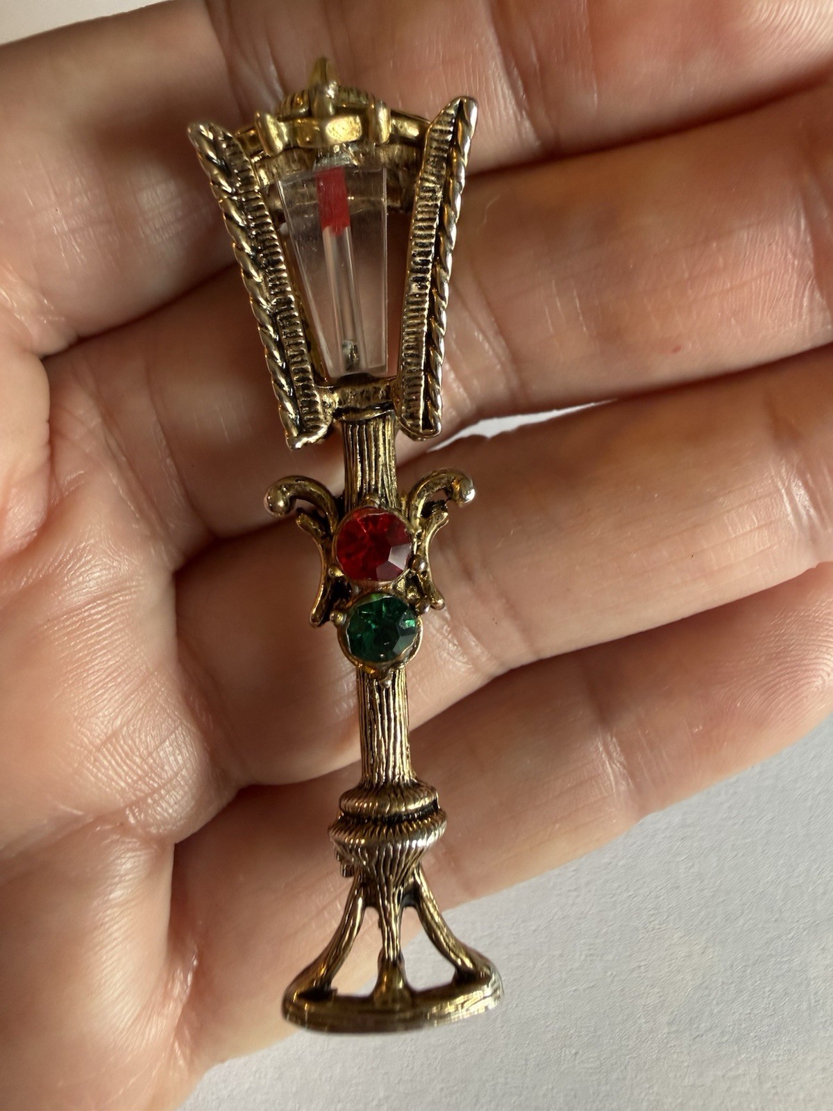 Vintage Signed Hollycraft Victorian Christmas Lamp Post Brooch Pin 1950’s