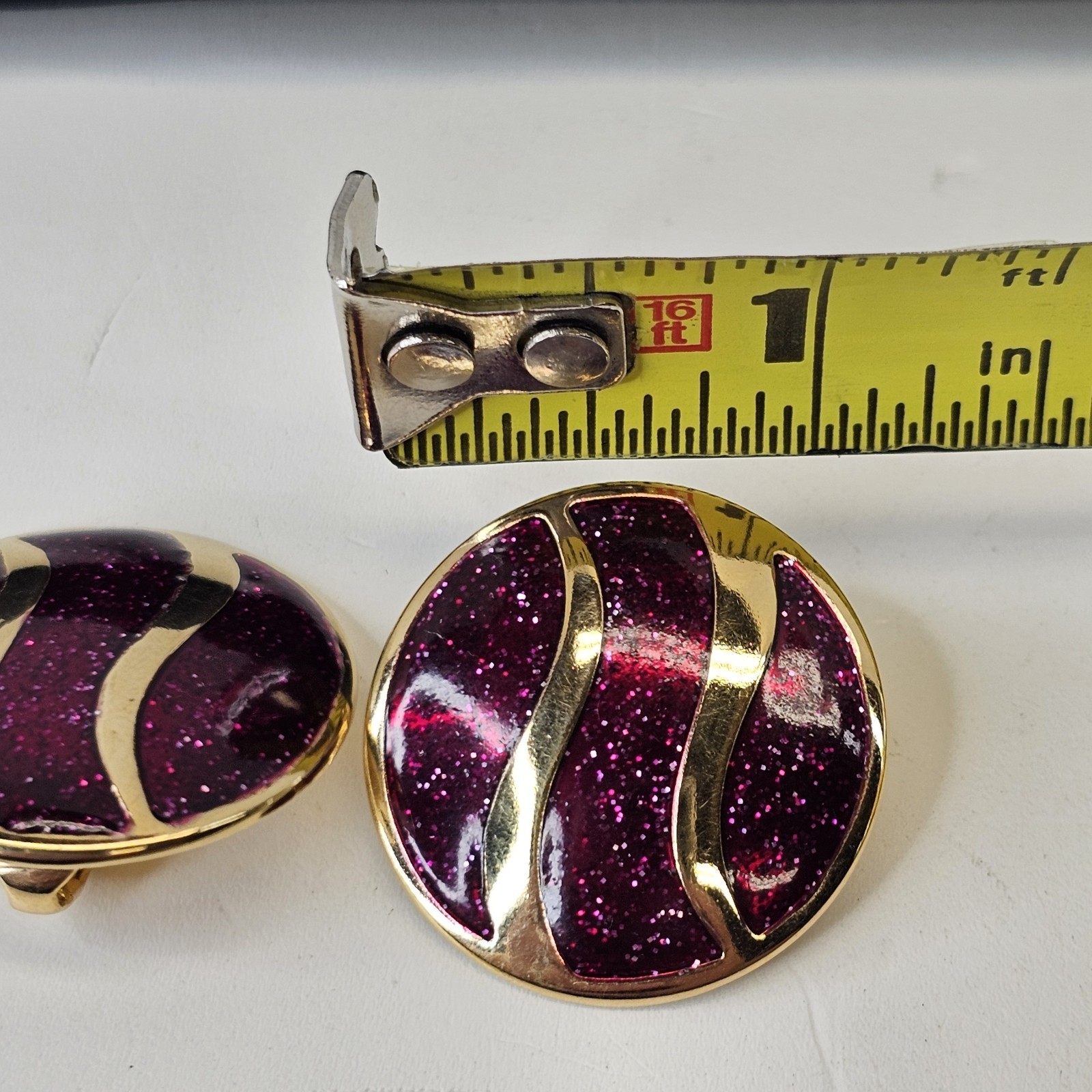 Vintage Avon 1986 Color Sensation Clip On Earrings Red Fuchsia Sparkle