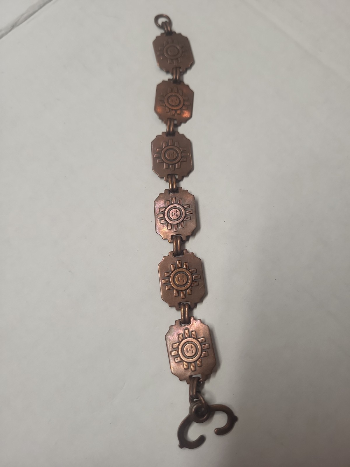 VTG Tribal Etched Sun Design Aztec South Western Copper Tone Bracelet 7.5 In.