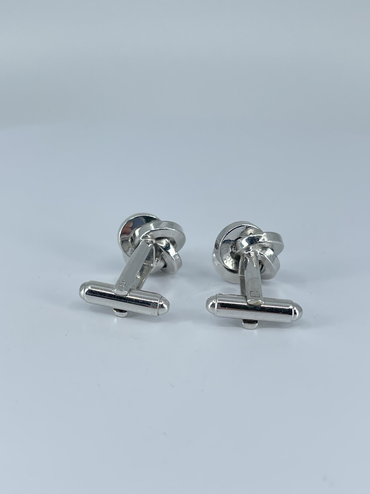 Silver tone Knot cufflinks polished metal knotted design bullet backs 7/8″