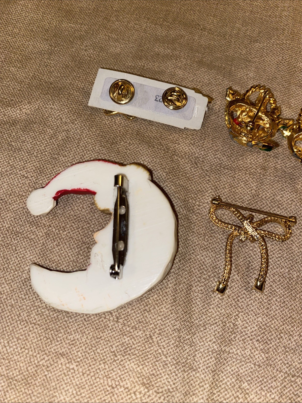 Lot Of 11 Vintage Avon Monet Christmas Costume Jewelry 1960-80’s Pins & Brooches