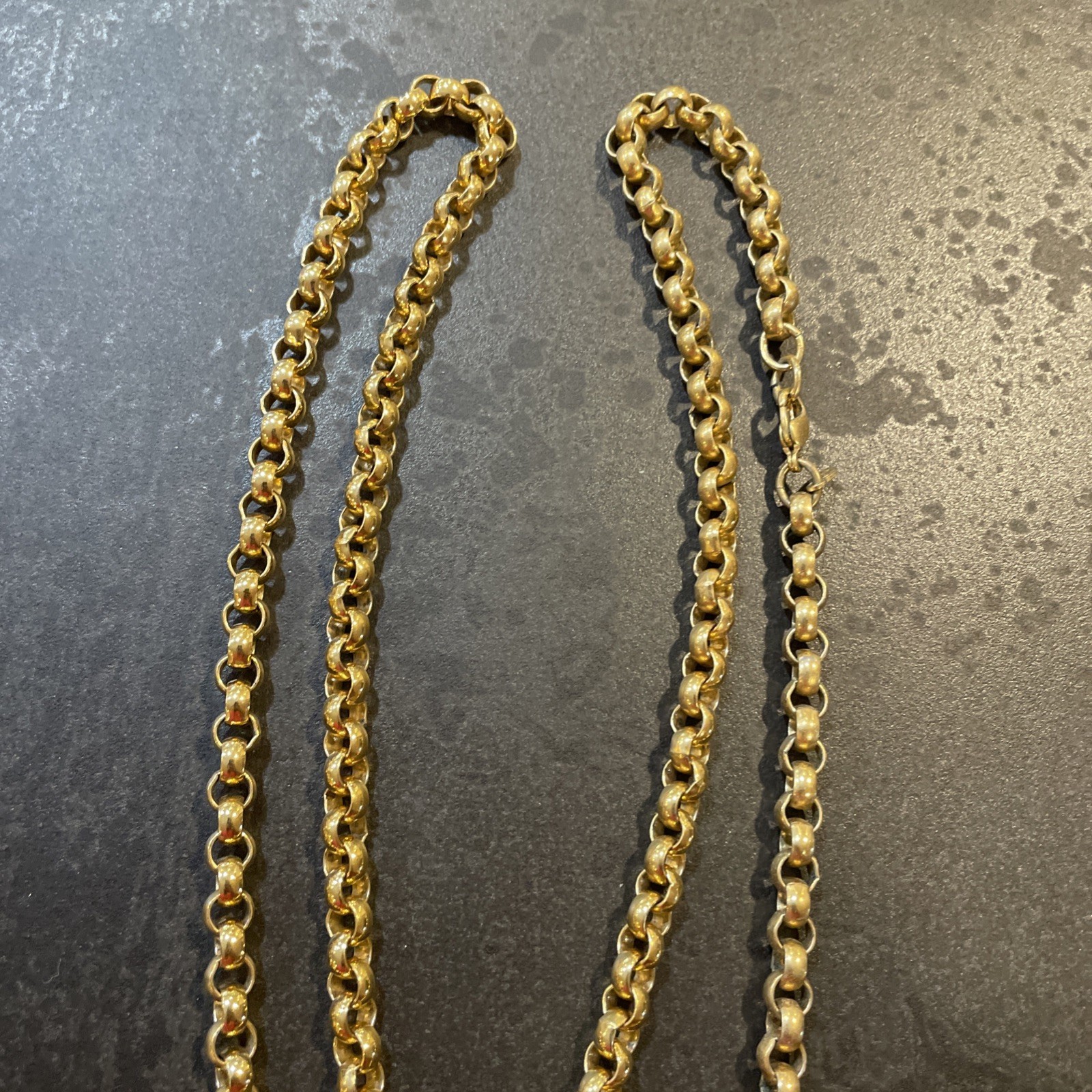 Gorgeous Vintage Designer Necklace Heavy Gilt Chain Signed MONET on plaque 22″L3