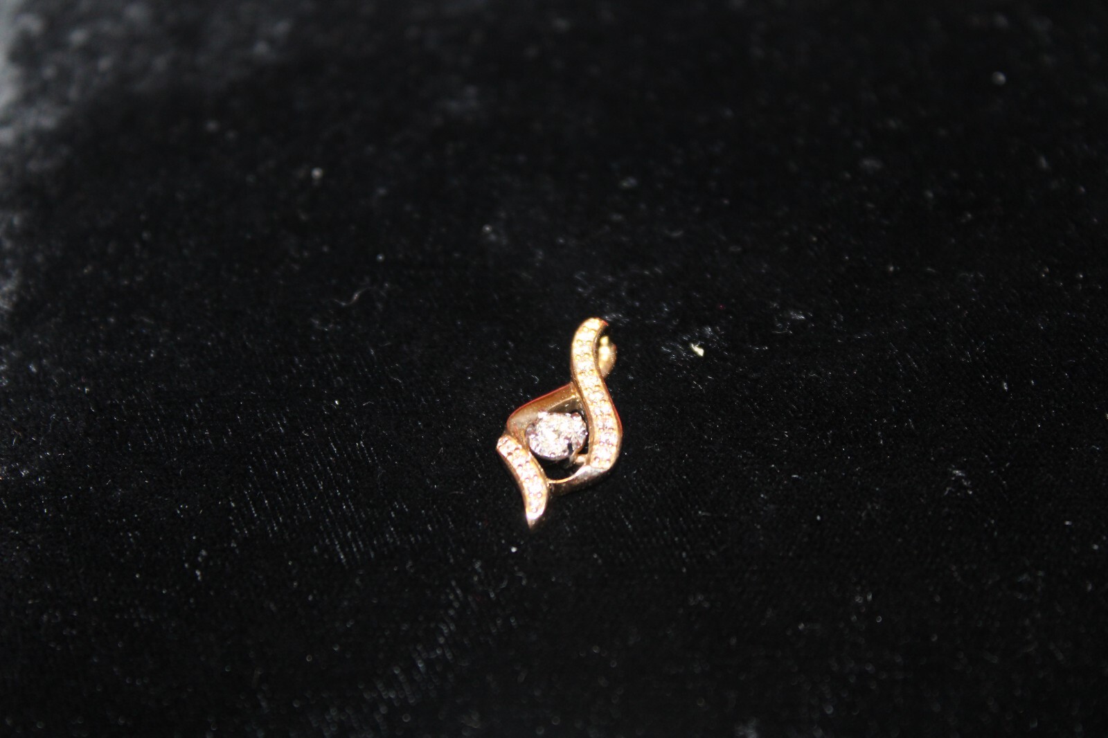 14K Yellow Gold Diamond Charm/Pendant 3.1g