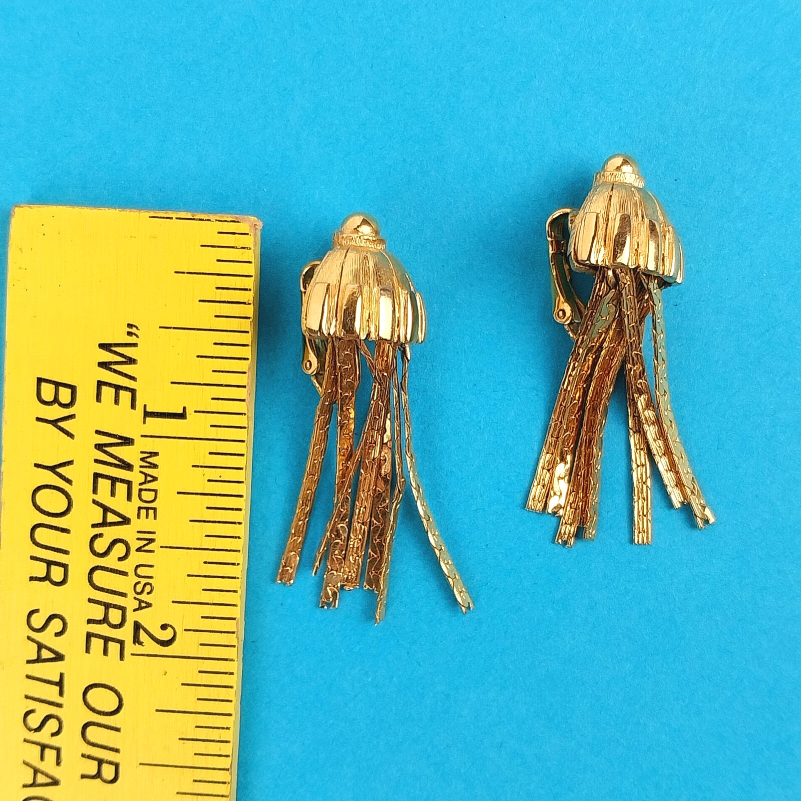 Signed Park Lane Gold Tone Metal Mesh Chain Dangle Clip-On Earrings Vintage