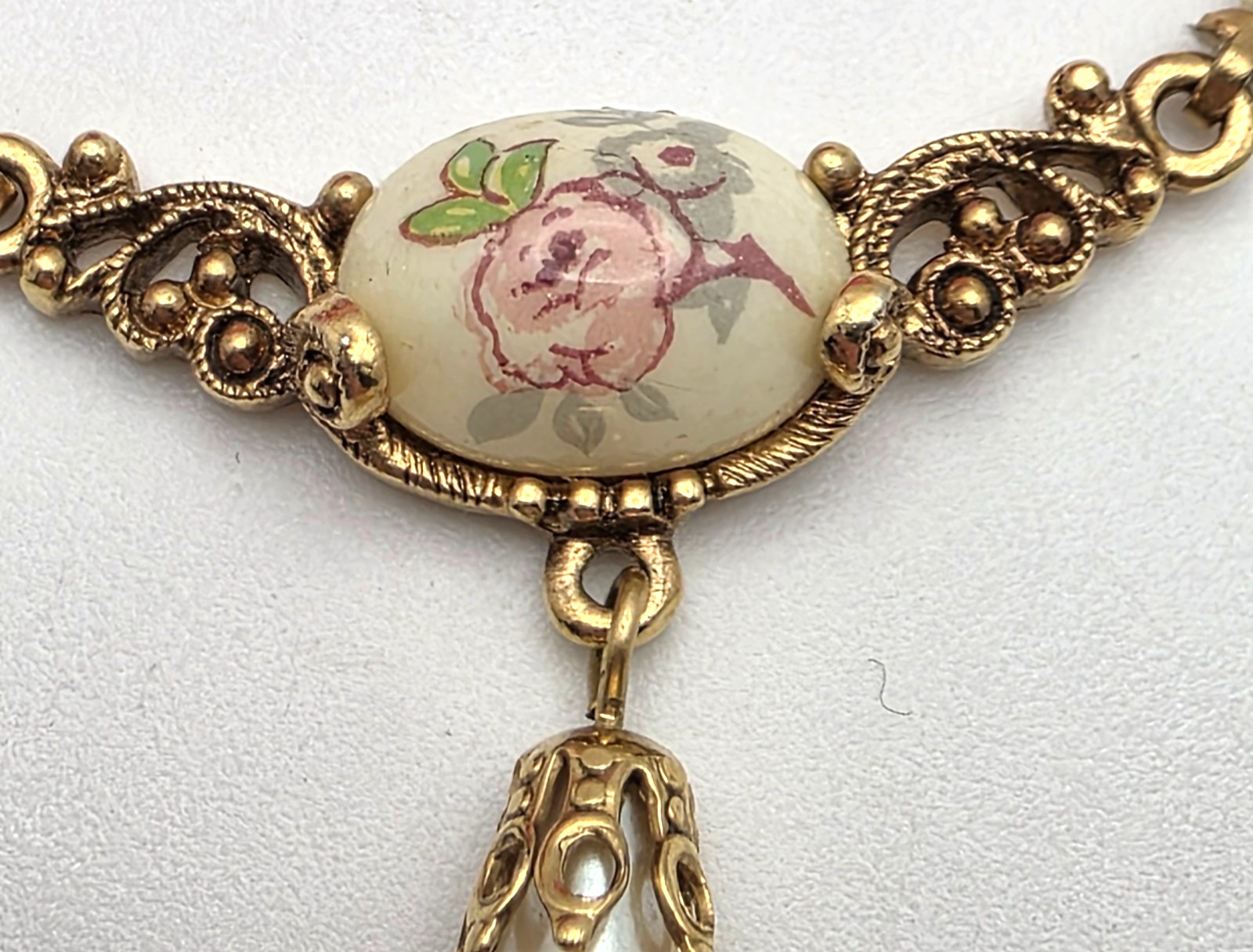 Vintage 1928 Porcelain Rose Faux Pearl Drop Necklace Gold Tone 16 in