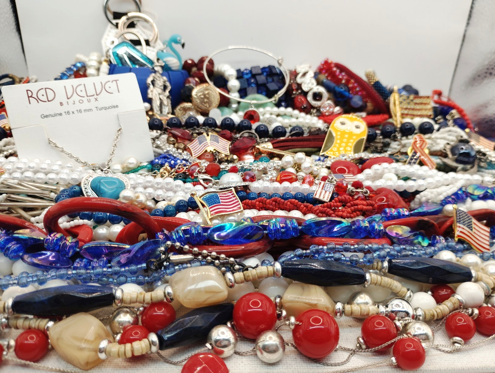 135 Vtg Wearable Pcs RED, WHITE & BLUE Patriotic Mixed Lot, FREE SHIP! Lot#681