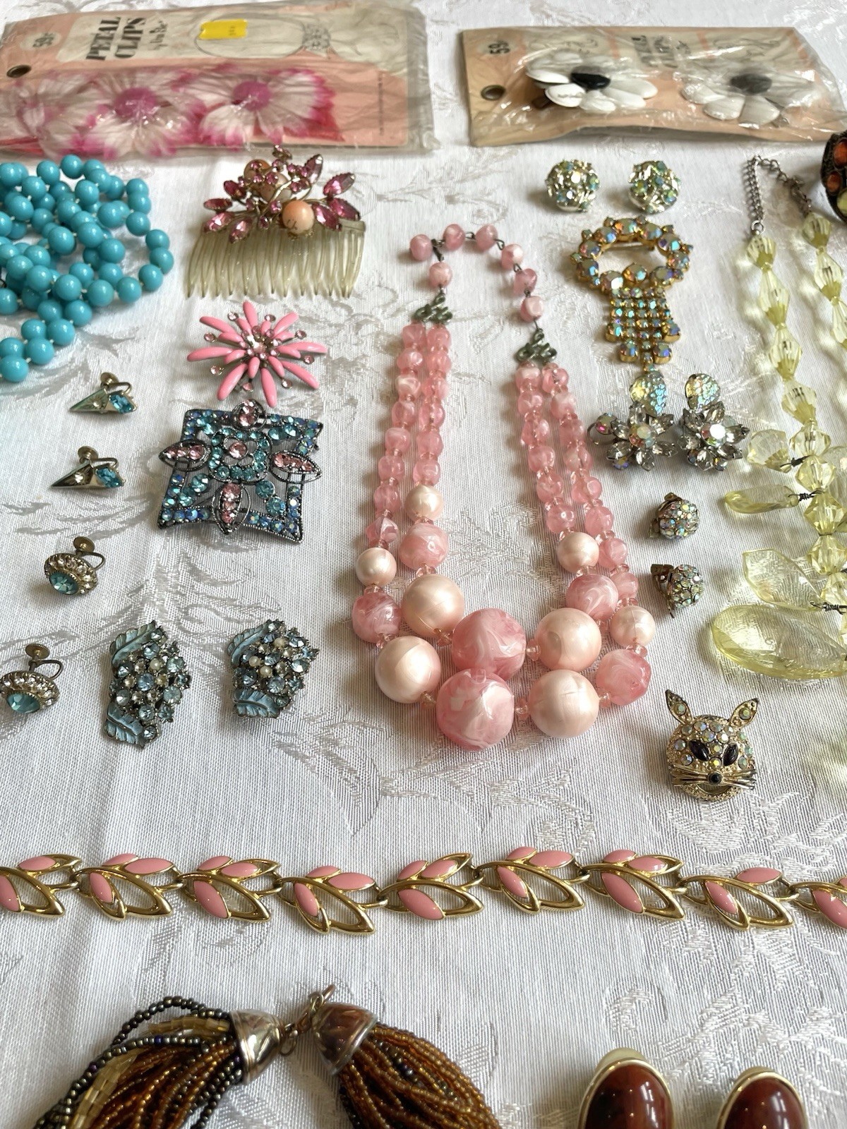 Large Lot 130+ Pc VINTAGE & ANTIQUE Jewelry Signed/Unsigned Coro Mixed Lot