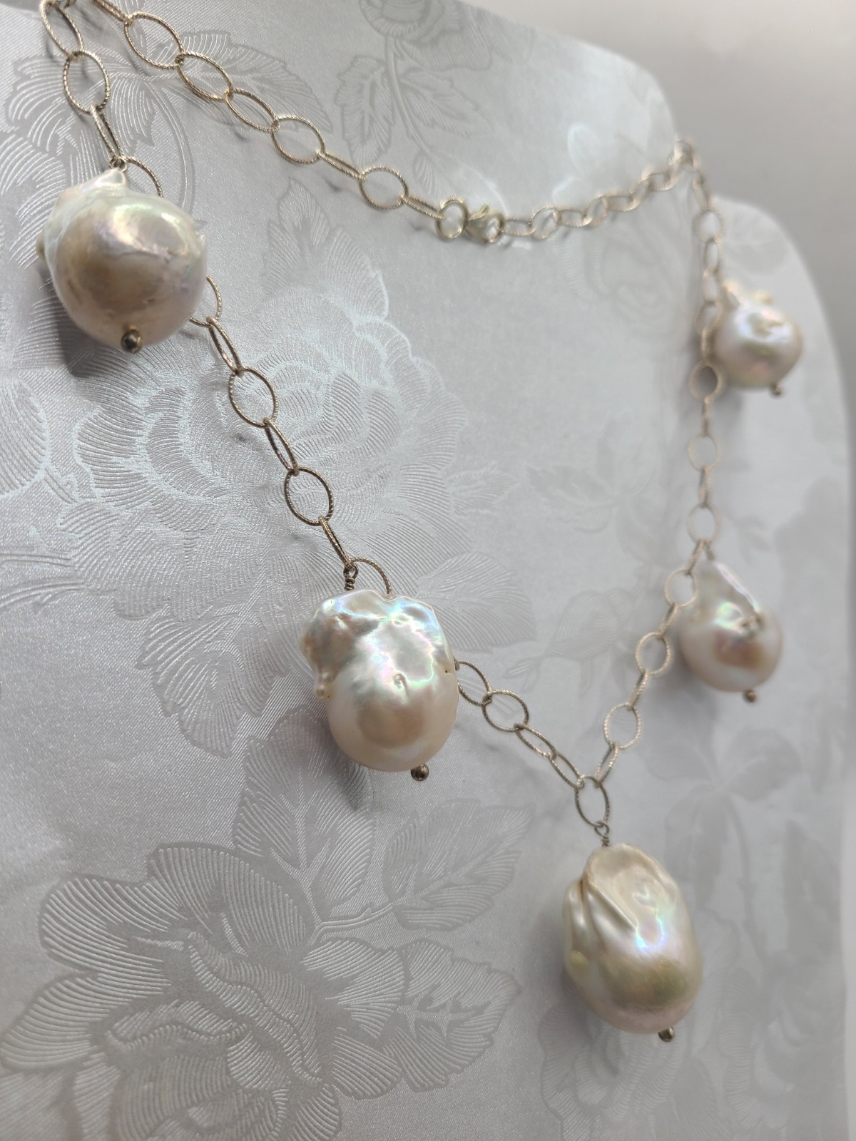Vtg 925 Sterling Silver White Baroque Pearl Charm Station 24″ Necklace Unsigned