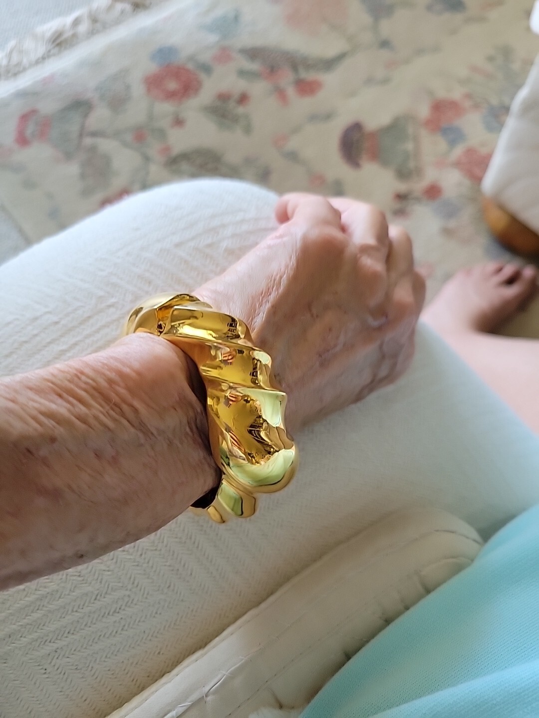 Vintage AS Hallmark Gold Plate Mixed Alloys Hinged High Polished Modern Bangle
