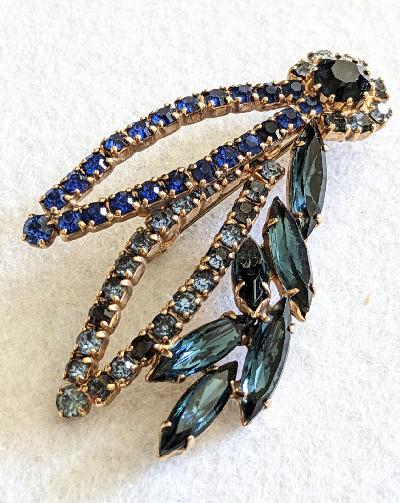 Vintage Estate Designer Blue Green Glass Brooch Earrings Set. Flower Leaves