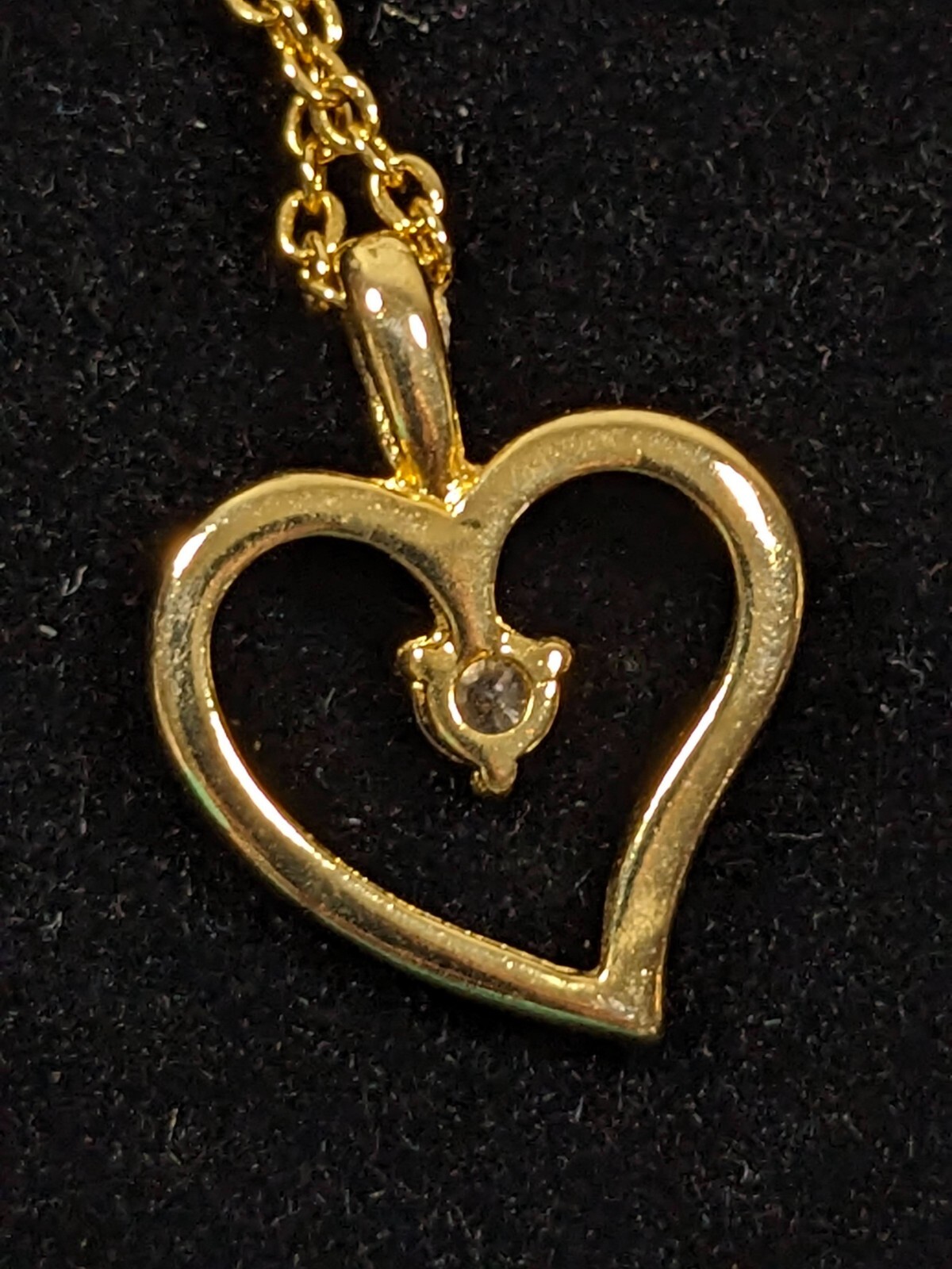 Vintage Gold Tone Clear Birthstone Rhinestone Heart Pendant Necklace 17.5 in