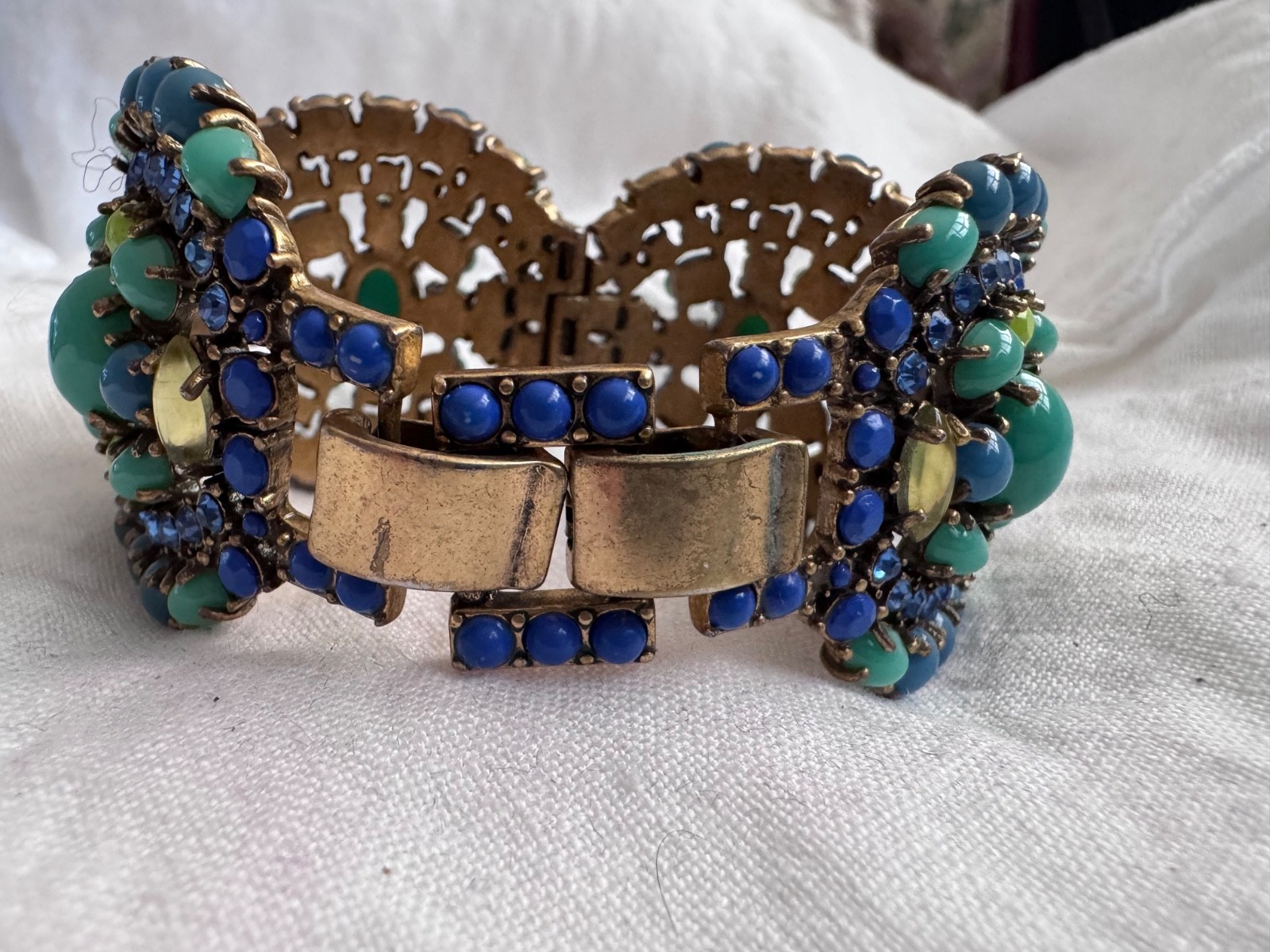 Stella & Dot Bracelet Sardinia Cabochon Blue Turquoise Stones signed 6.5″