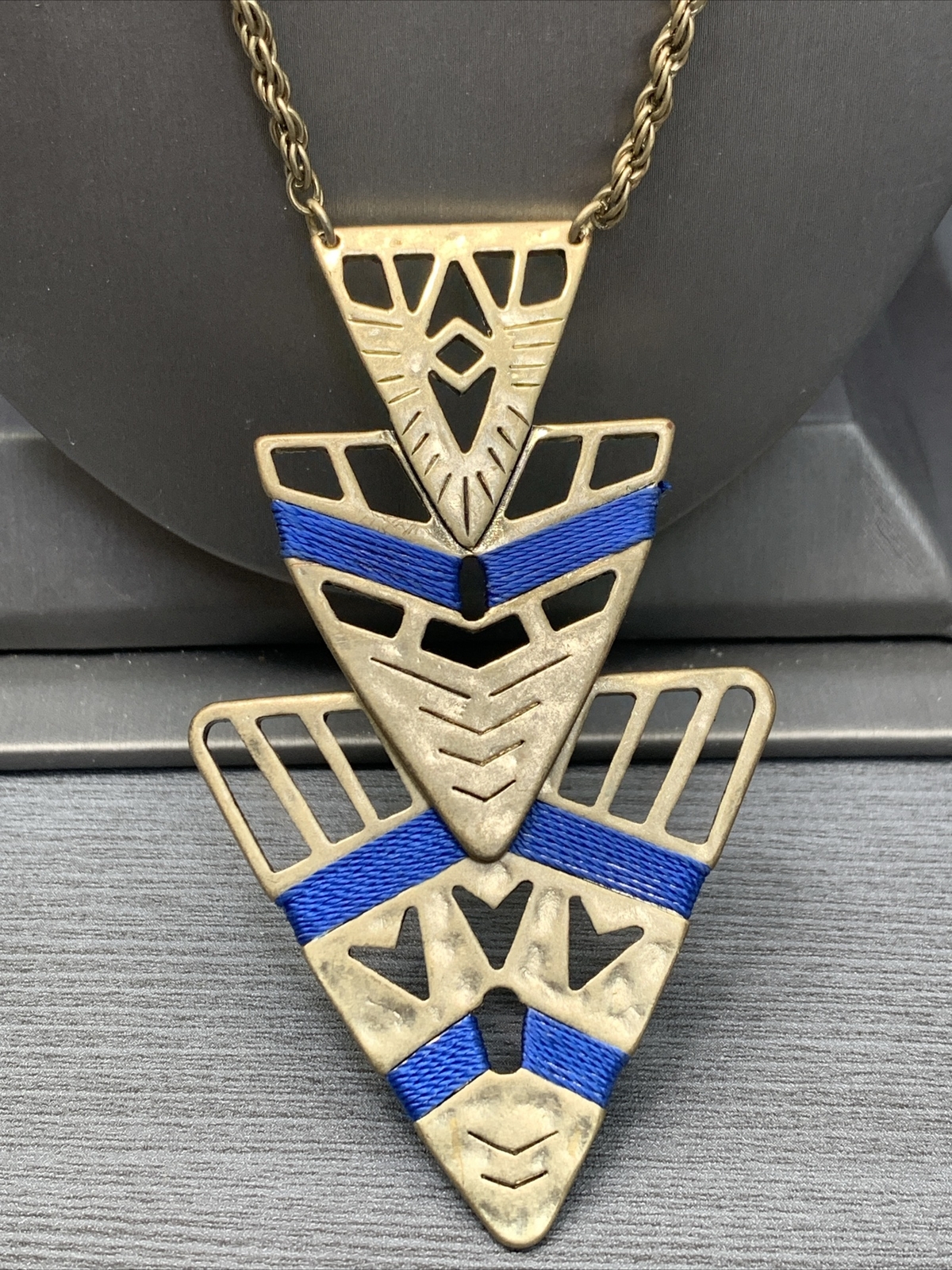 Vintage Necklace Signed The Sack Blue Triangular articulated pendant 30 inches