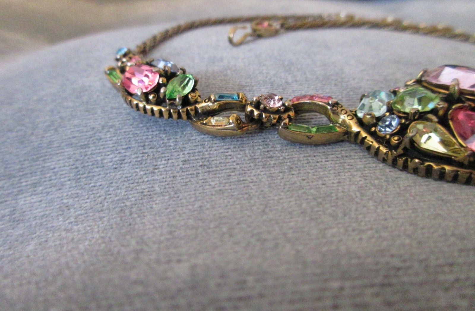 vintage signed 1955 HOLLYCRAFT NECKLACE multi color pastel rhinestones