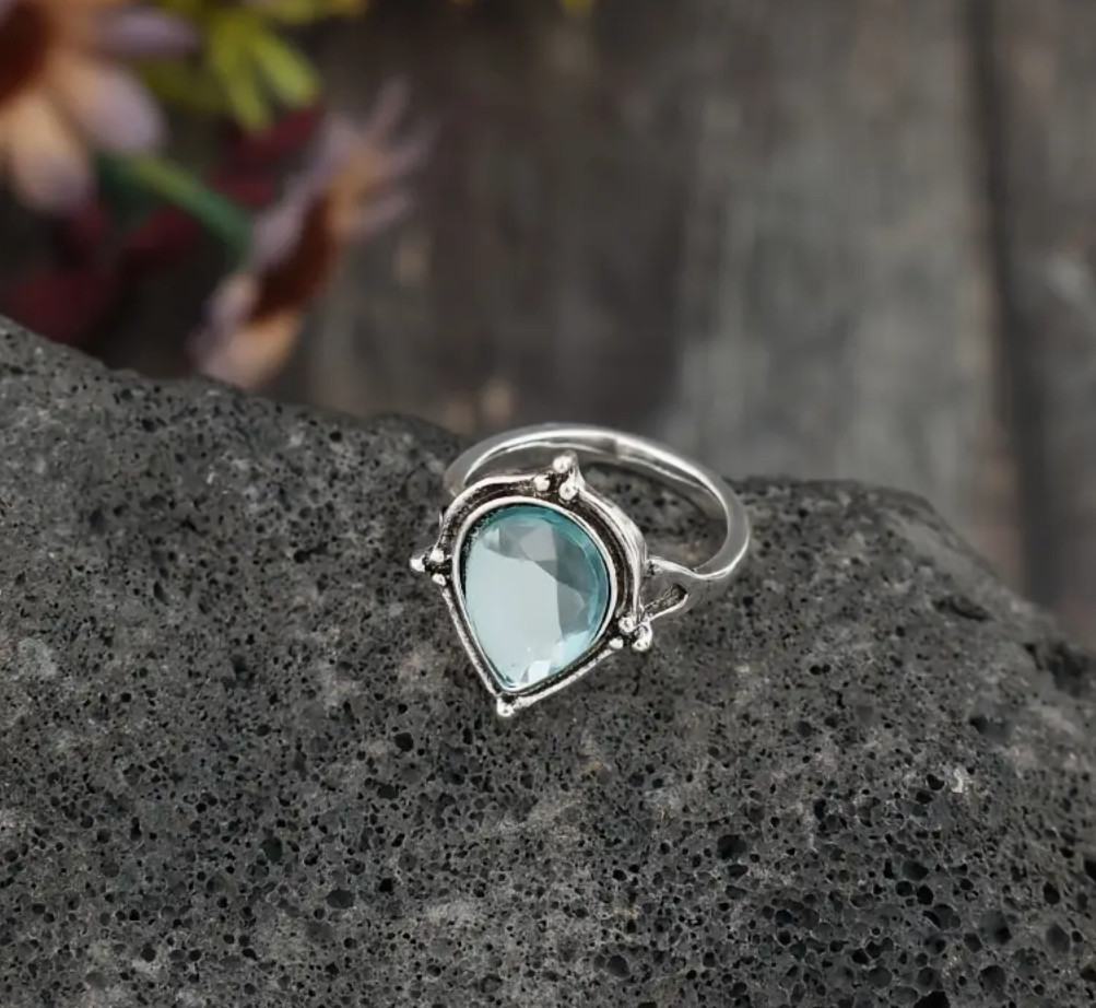 Vintage Inspired Silver Plated Ring Waterish Blue Green Gemstone Water Drop Sz9