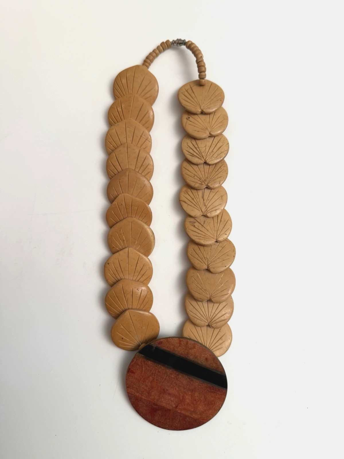 Vtg Carved Chunky Wooden Disc Necklace Pendant Boho Tribal Ethnic Earthy