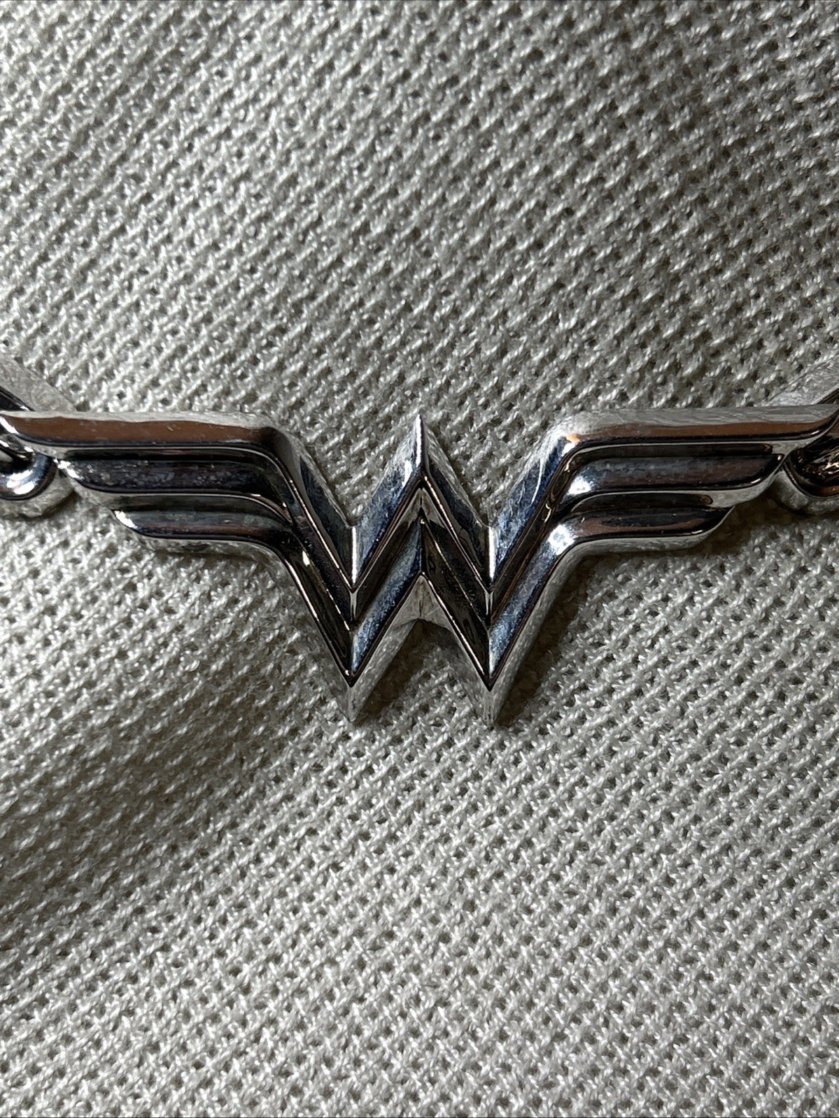 55. Silver tone Wing panel “W” in center Wonder Woman Collar Necklace 16 1/2″