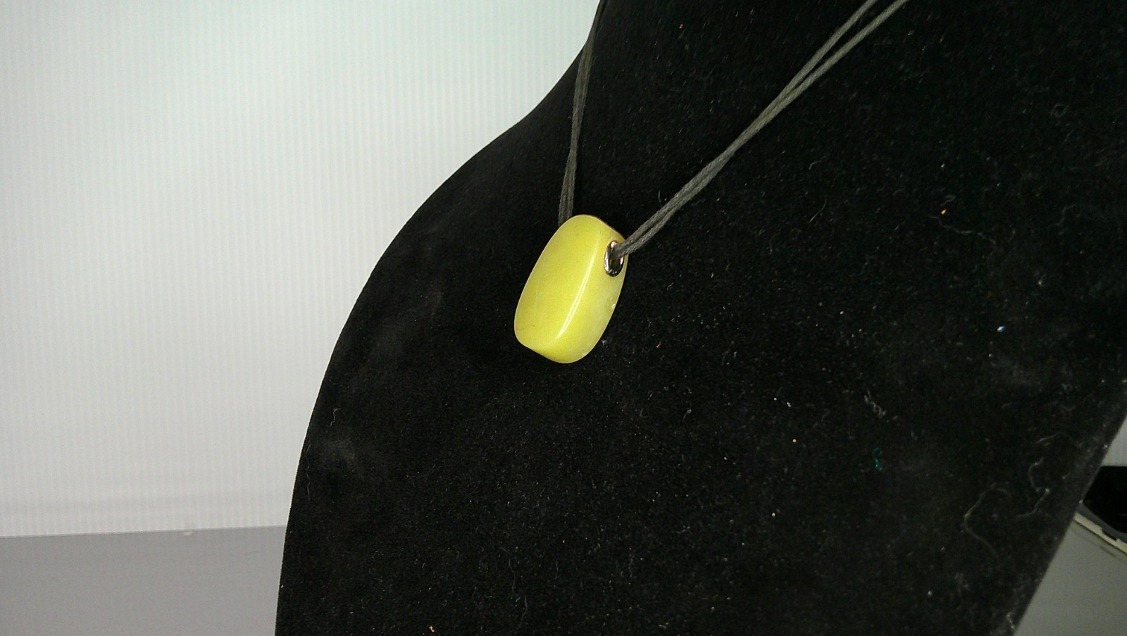 Vintage Xiuyan jade necklace