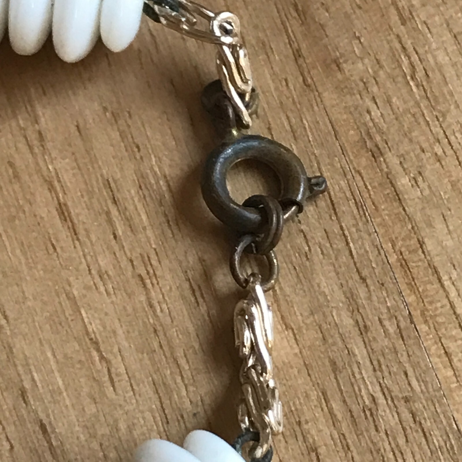 Vintage Gold Necklace White Beads – Retro 60s 70s 80s – 54 Inches Long