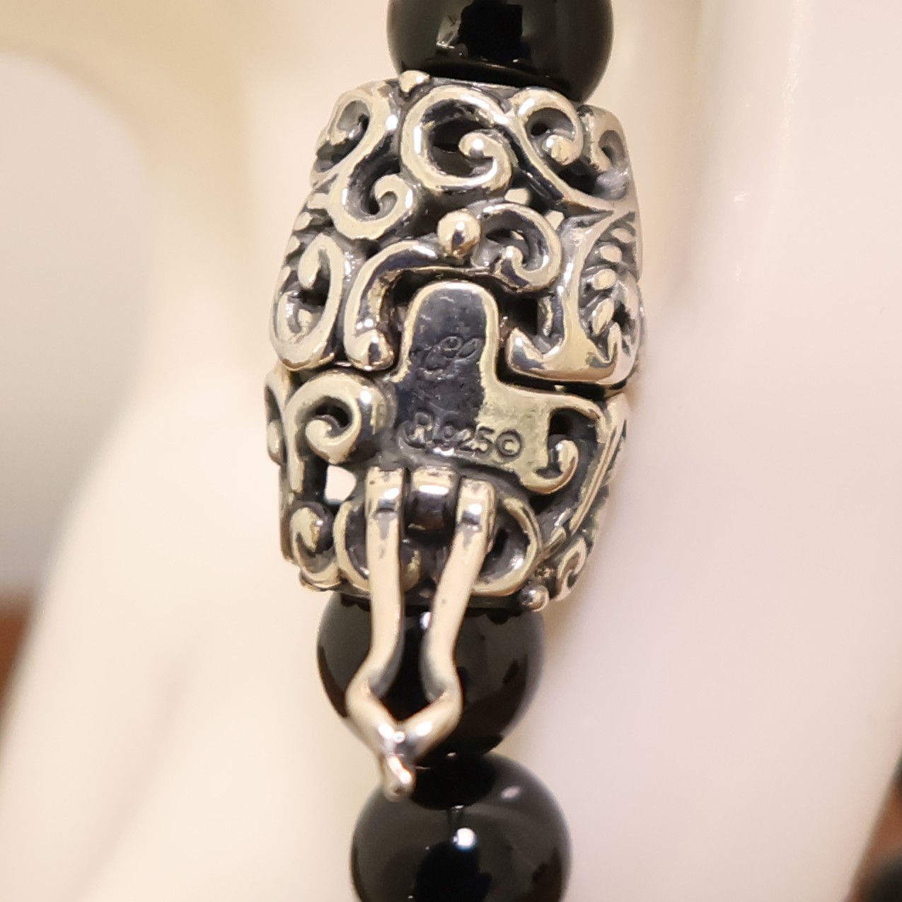 Carolyn Pollack bracelet Relios black onyx beads silver magnetic clasp 6.75in