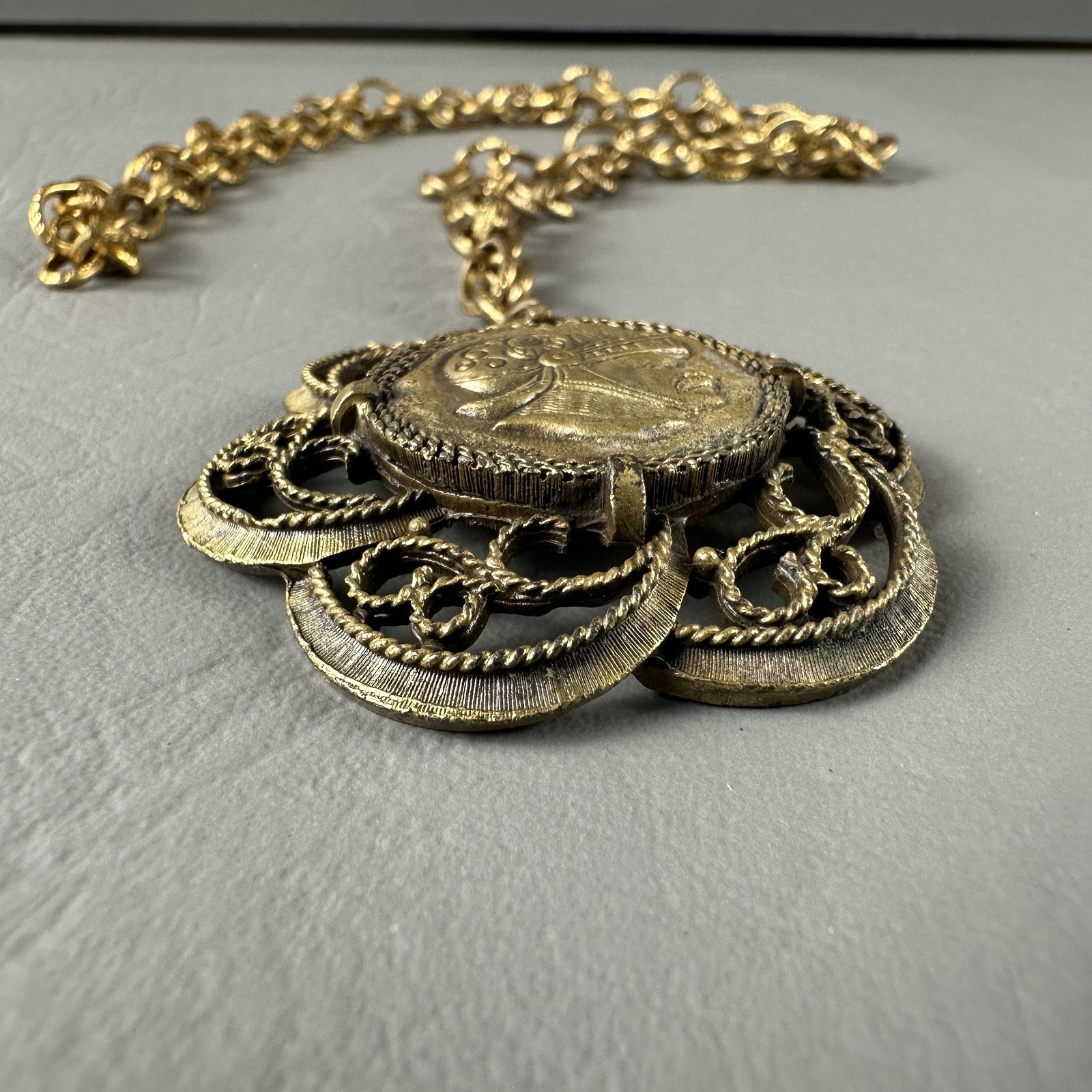 Vintage Medallion Necklace Gold Tone Coin Filigree Pendant Heraldic 35″