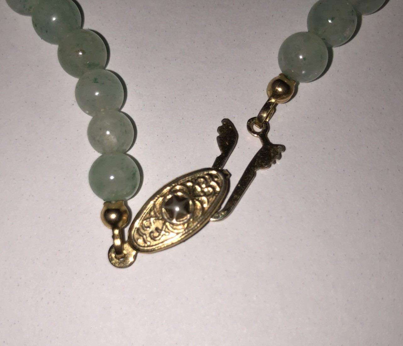 Natural Green Jadeite Jade Bead 16” Necklace Gold Tone Clasp