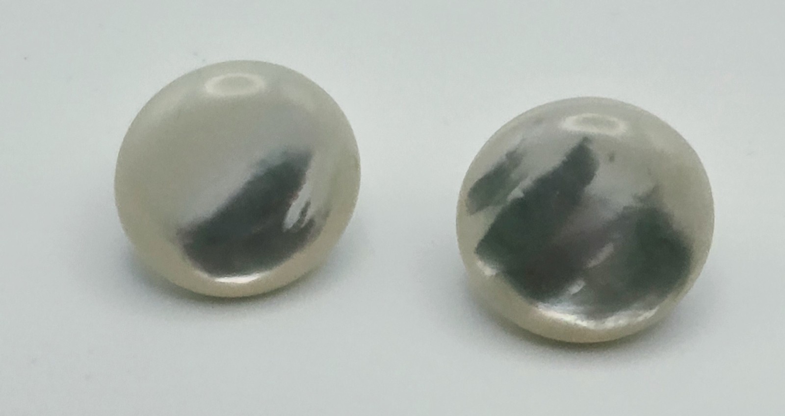 Vintage 1940s Mother of Pearl Iridescent Domed Button Screw-Back Earrings