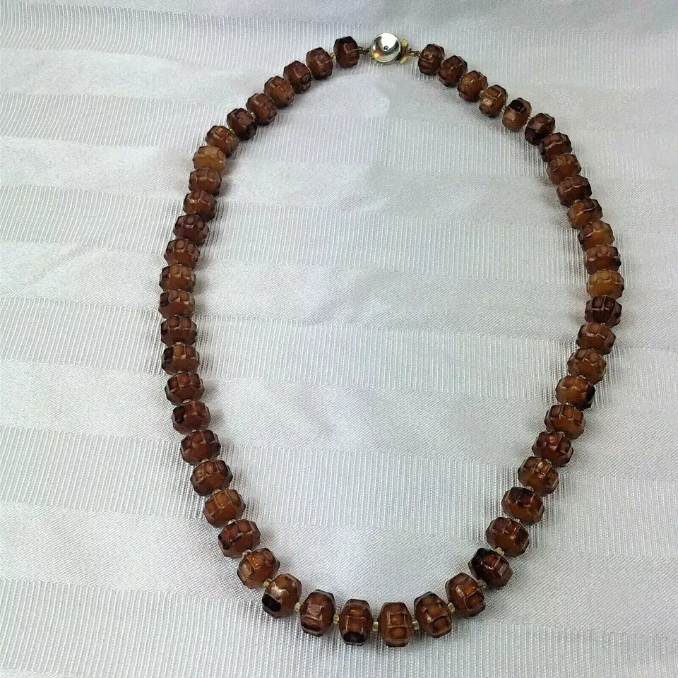 VINTAGE BOX TAB INSERT CLASP HONG KONG Bead Brown Acrylic Faux Wood Necklace 24″
