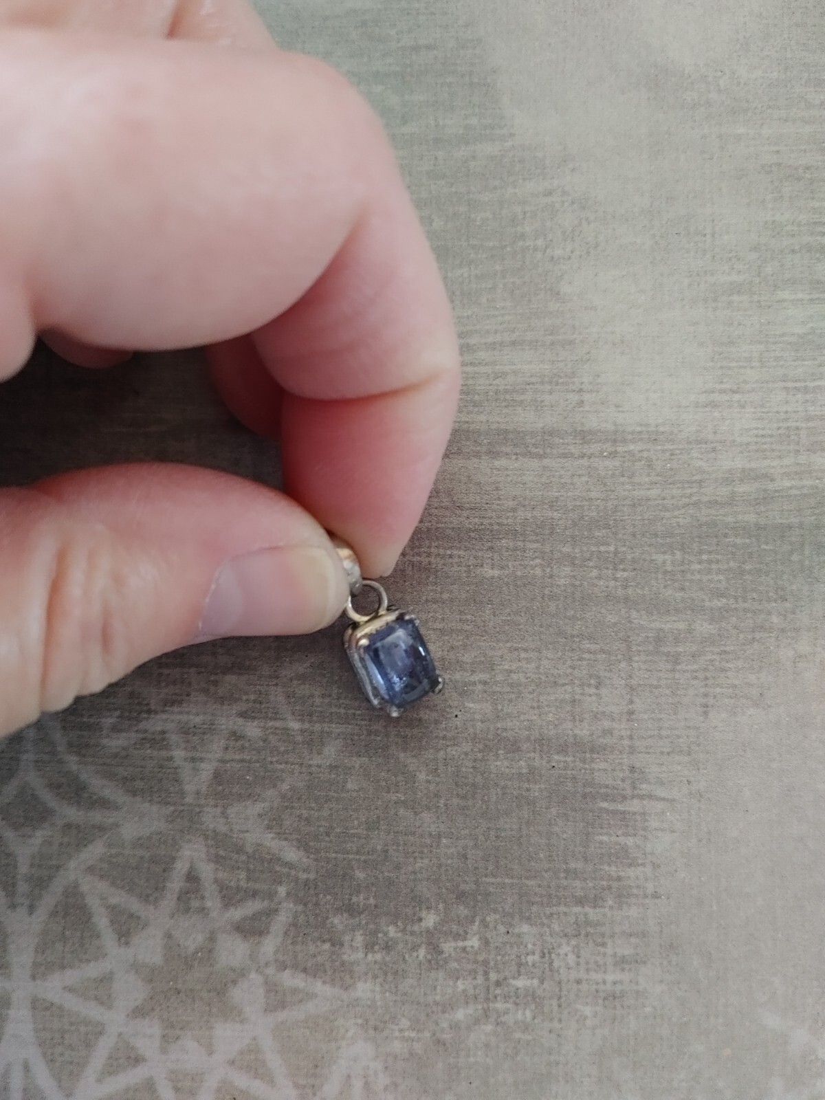 Vintage pendant sterling silver natural blue Iolite gemstone prong set 1.6g