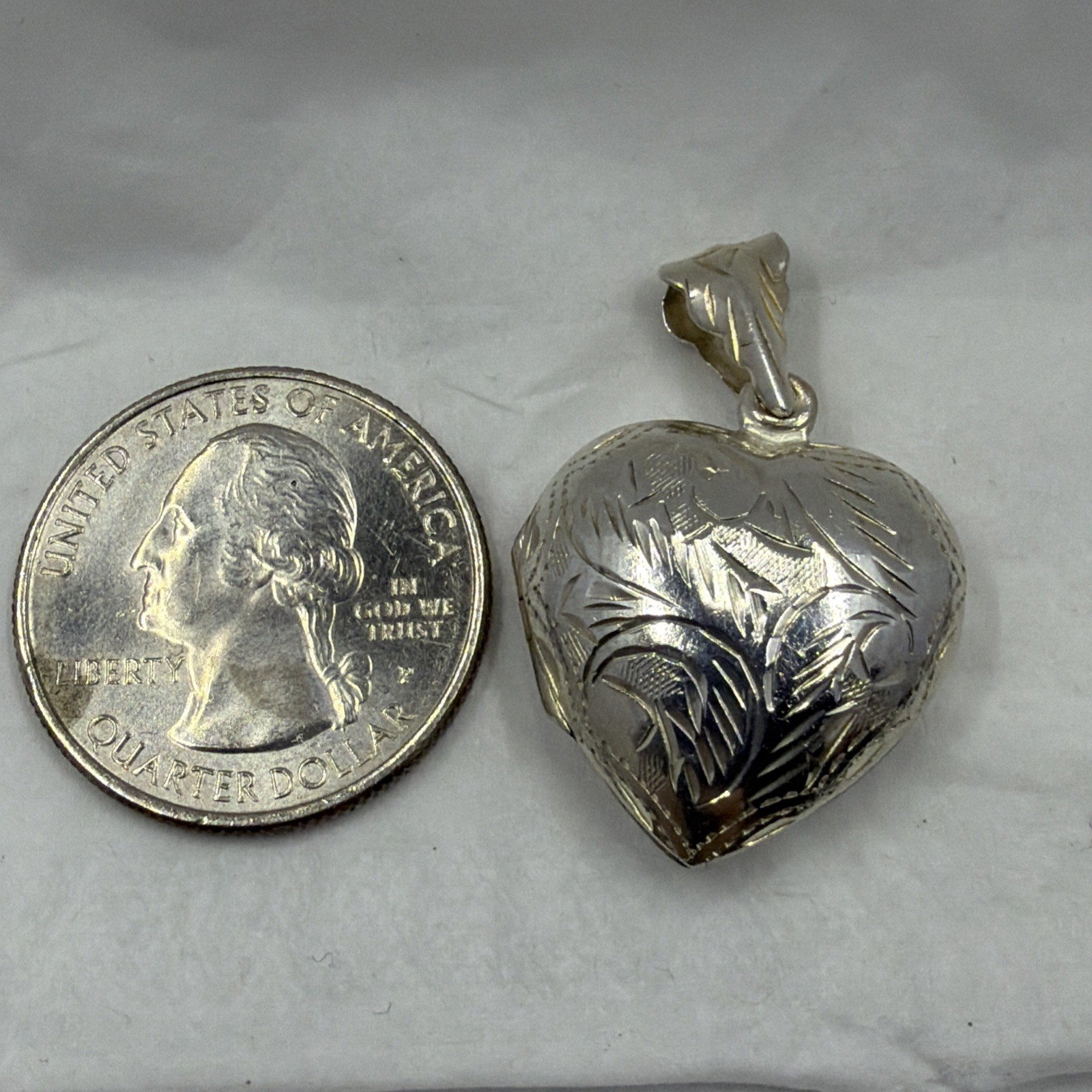 Vintage 925 Large Puff Ornate Etched Hollow Heart Locket Pendant Sterling Silver