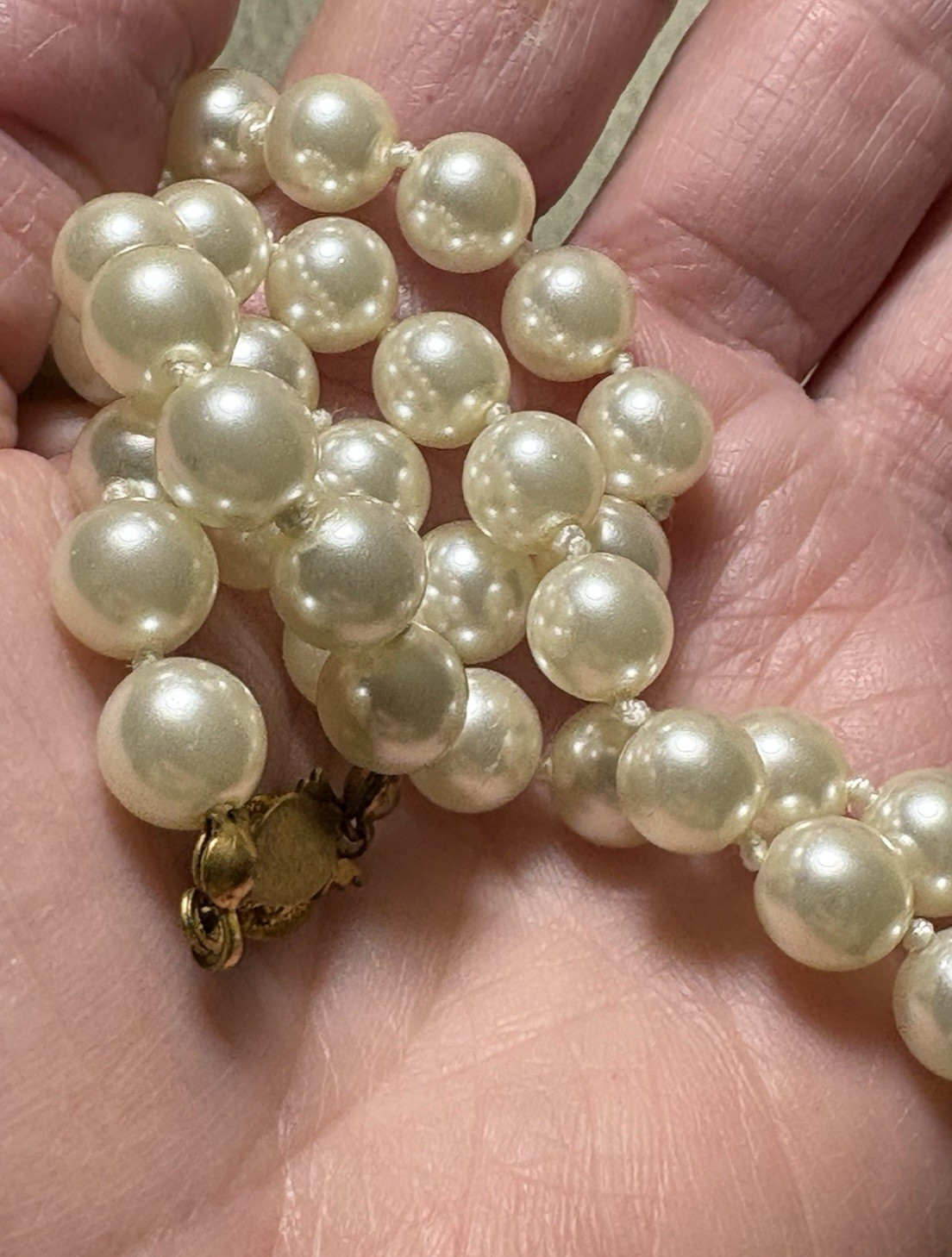 Vintage 24” Pearls 9mm Individually Knotted Unbranded Gold Plated Clasp 44g