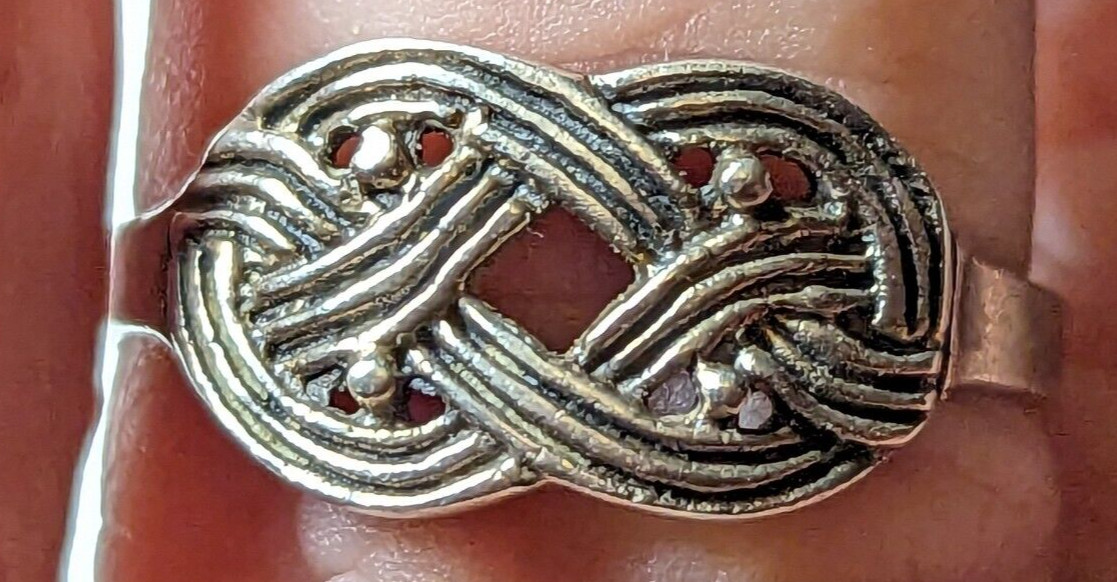 VINTAGE STERLING SILVER CELTIC RING ABOUT SIZE 8 1/4 HALLMARKED 925