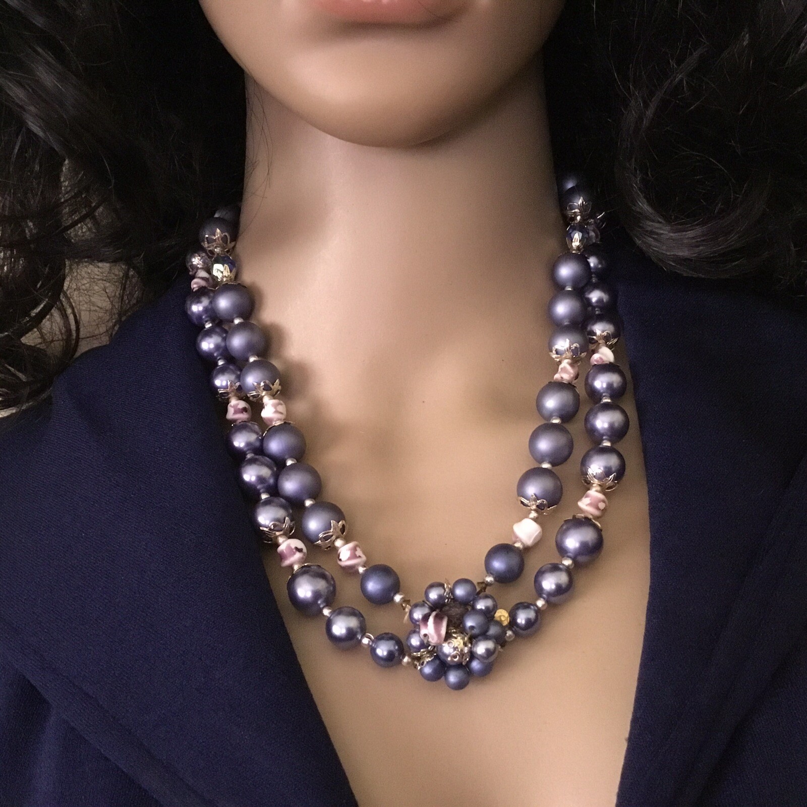 VINTAGE COSTUME JEWELRY FAUX PEARL BEADED 20” LONG NECKLACE AND CLIP ON EARRINGS