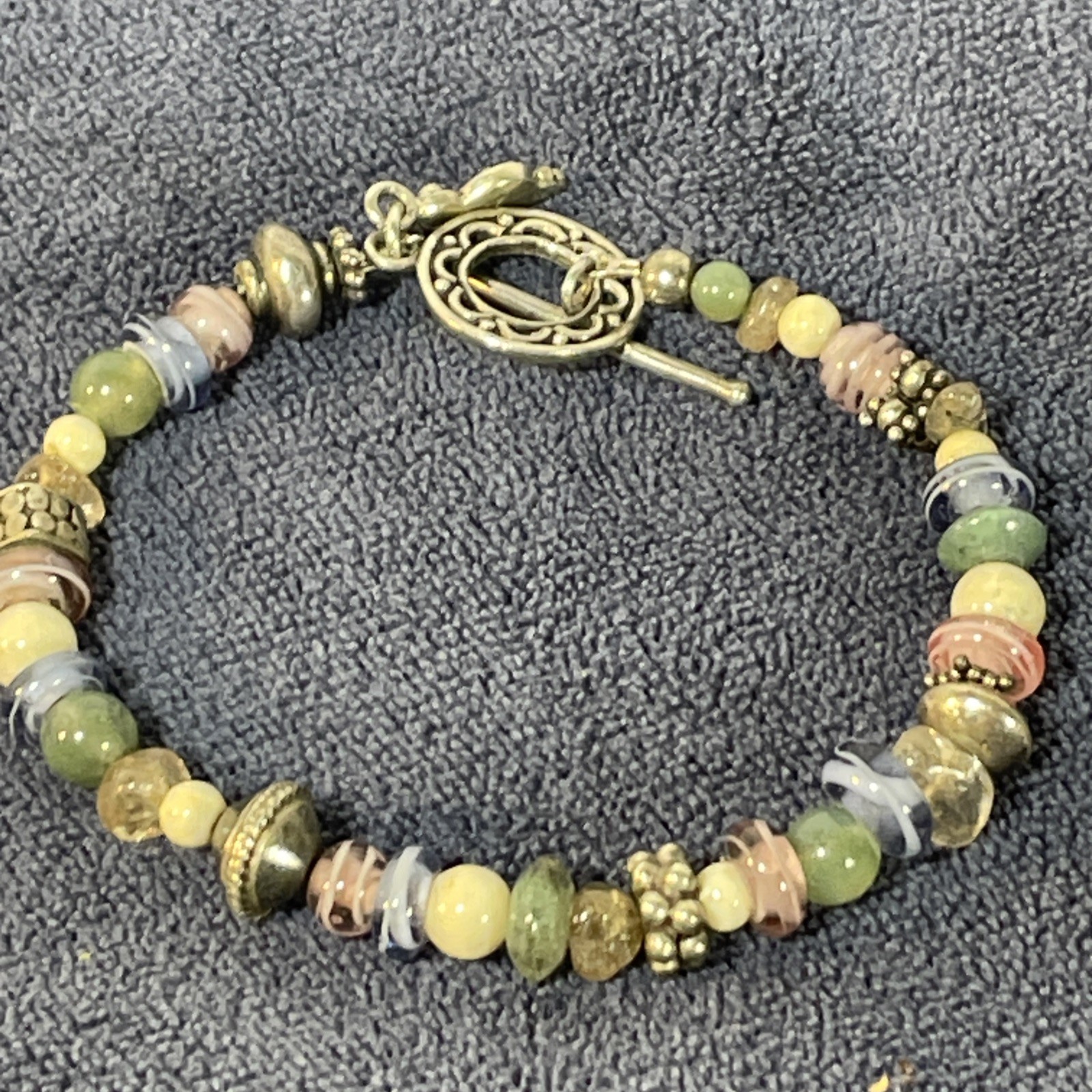 Vintage Sterling Silver Pastel Colors Beaded Bracelet Southwest Toggle Clasp 8″