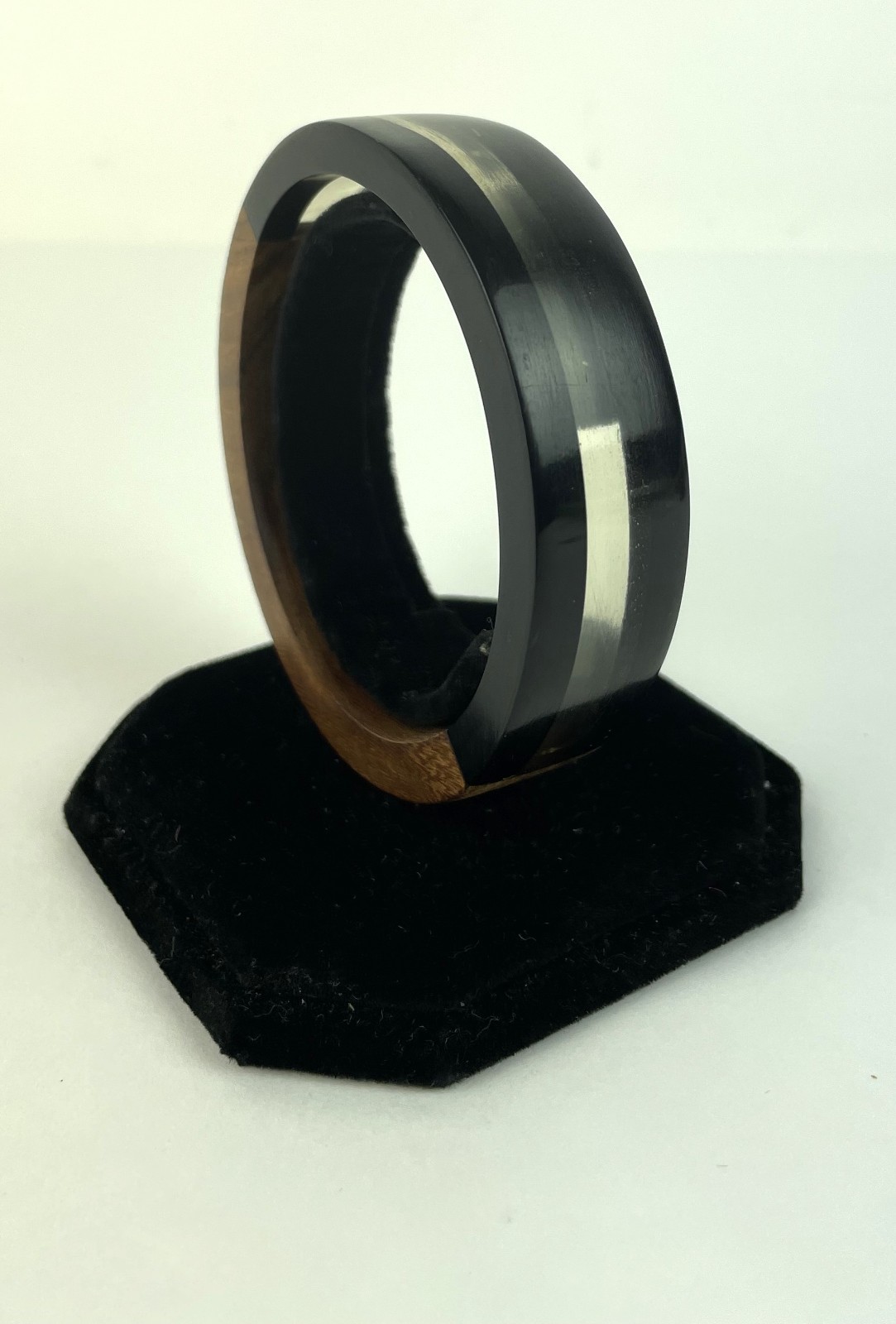Vintage 1950’s 60s Lucite and Wood Black Clear Bangle Bracelet 10.25″ L