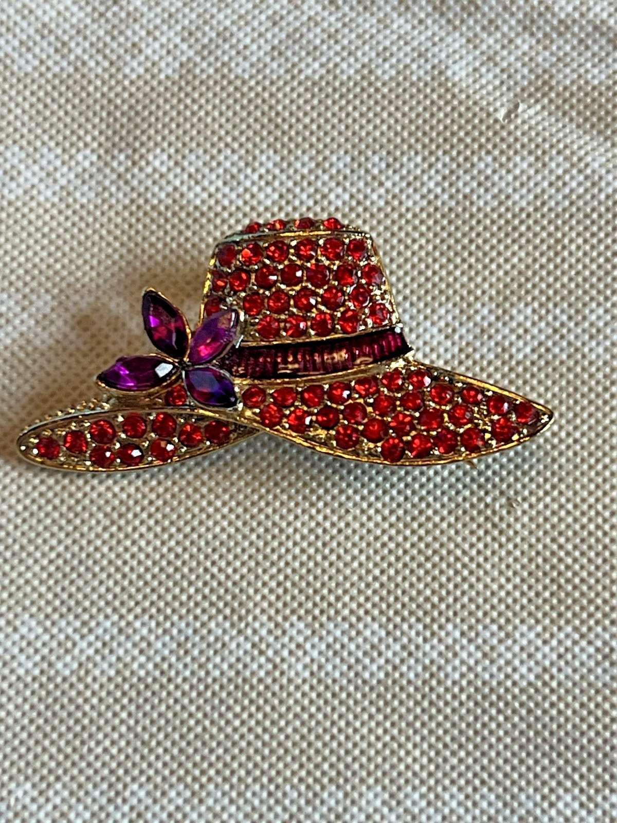 VTG Red Hat Brooch MONET Gold Tone Metal Red Crystals Purple Stones Enamel