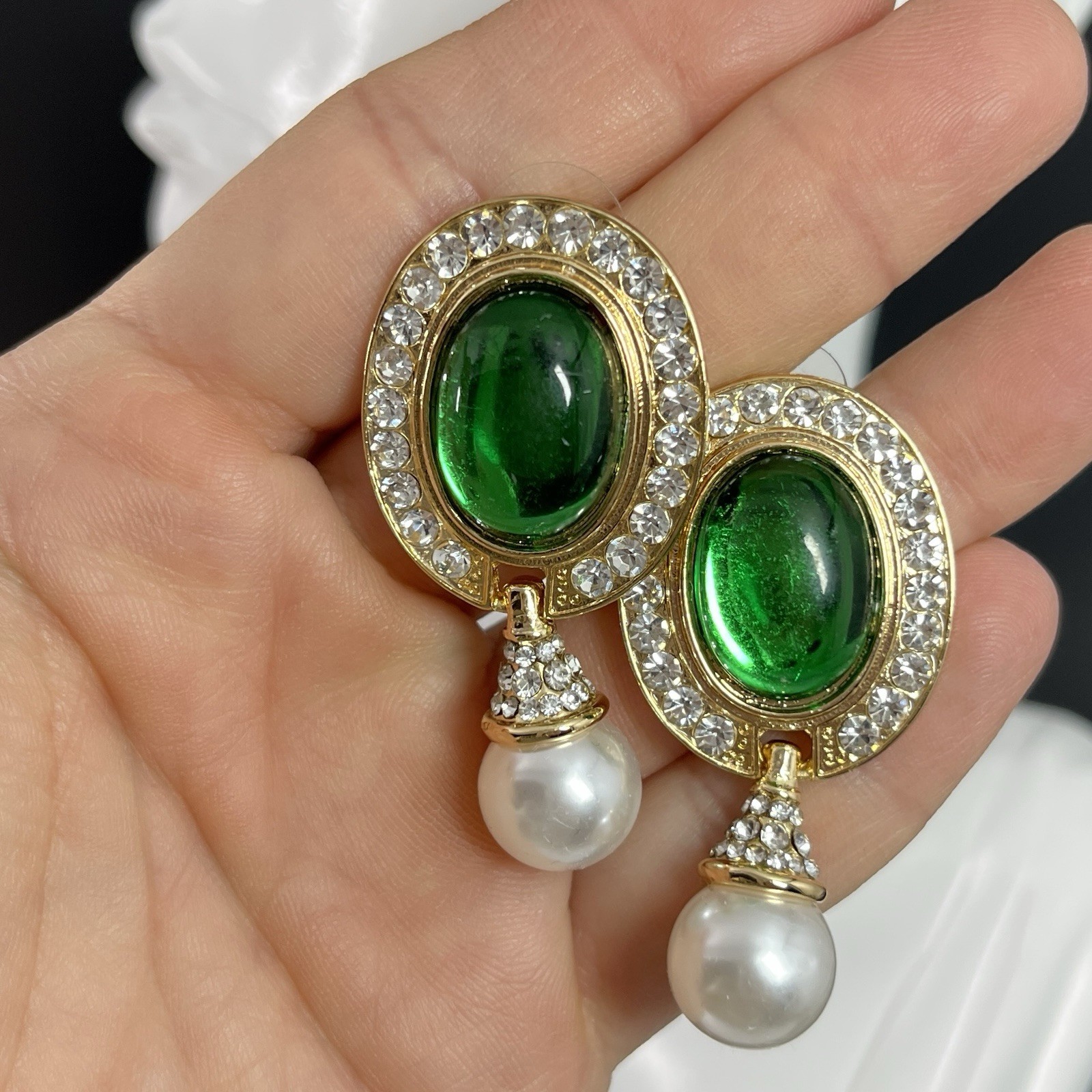 Gold Tone Gripoix Style Earrings Green Cabochon Oval Pierced Crystal Pearl Drop