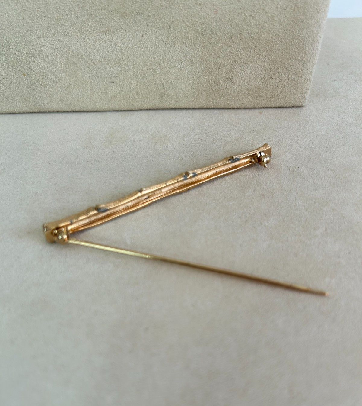 70s Napier Womens Bamboo Bar Brooch Pin Etched Gold Tone 3″ VGUC