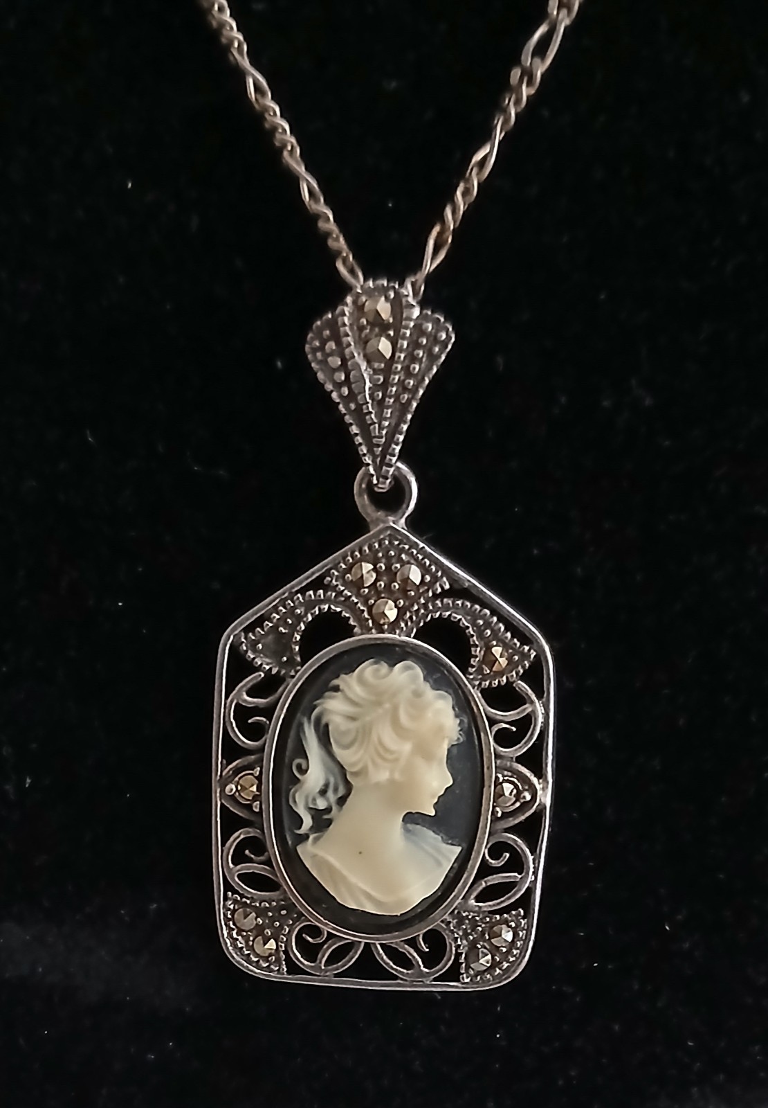 Vintage 925 Sterling Silver Cameo 18″ Necklace Marcasite Stones, Figaro Style
