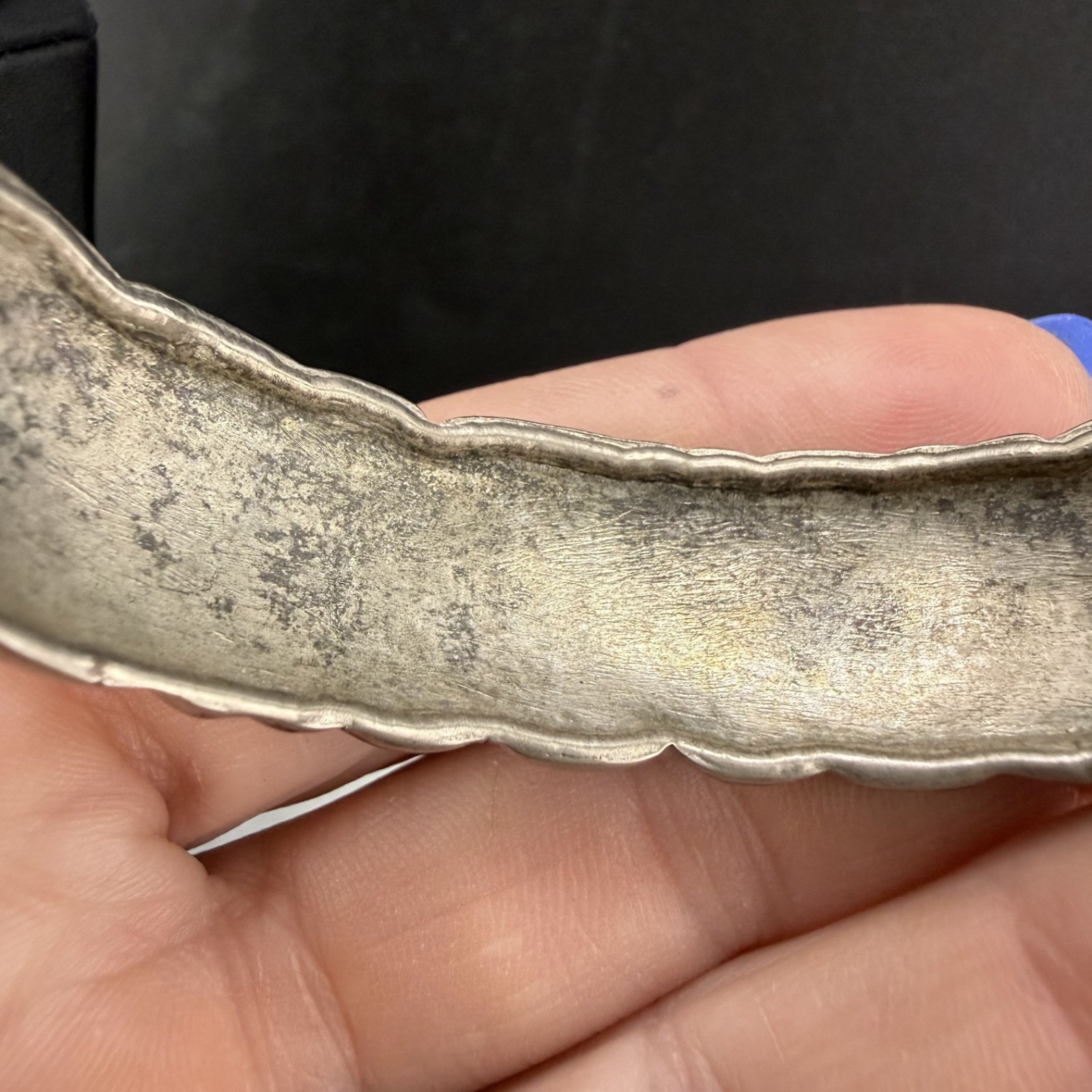 Vintage Bangle Bracelet Silver Tone Hinged Puffy Repousse 7”