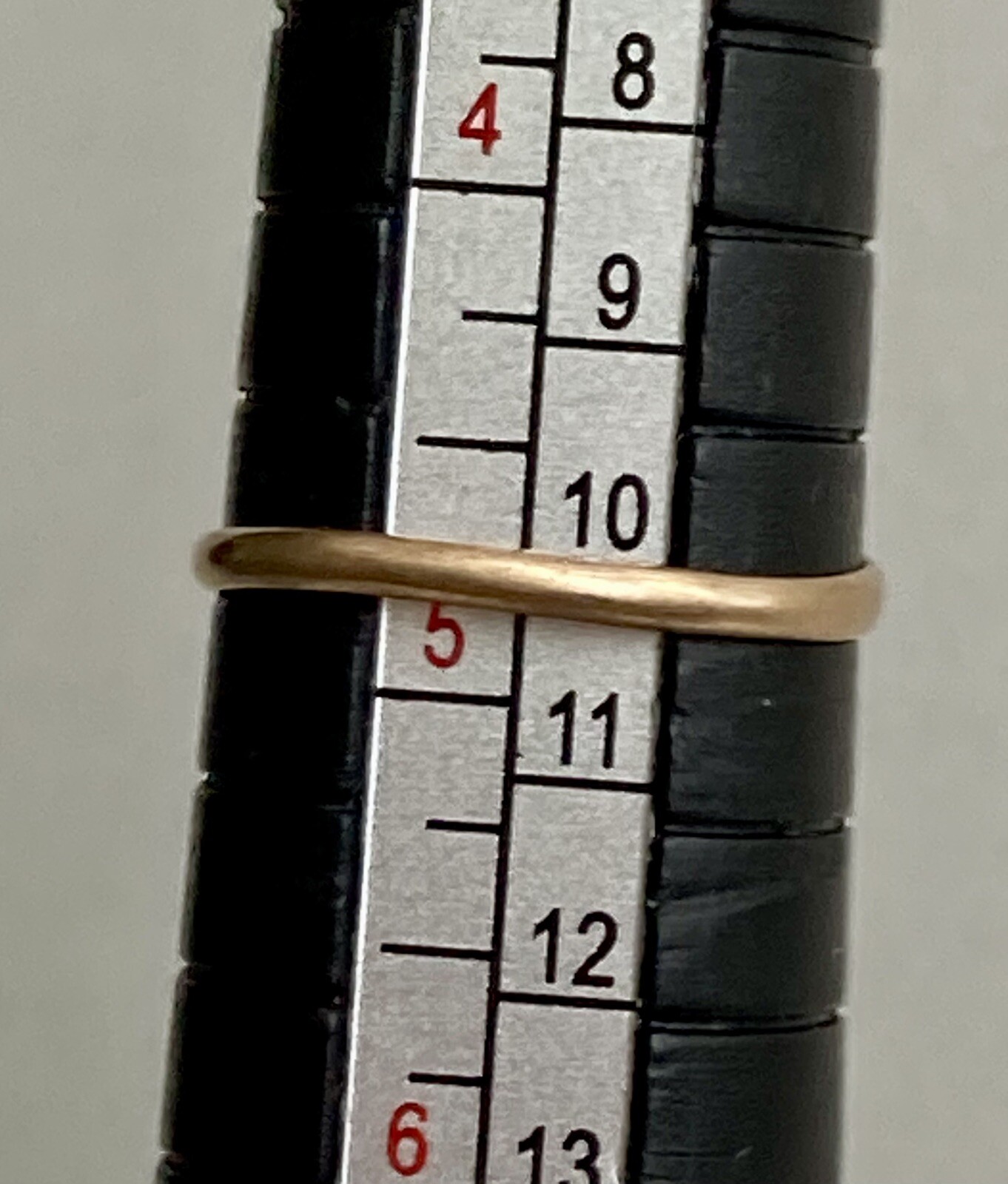 10k Yellow Gold Red Glass Ring Adjustable Band Size 4.75 Uncas Ladies Vintage