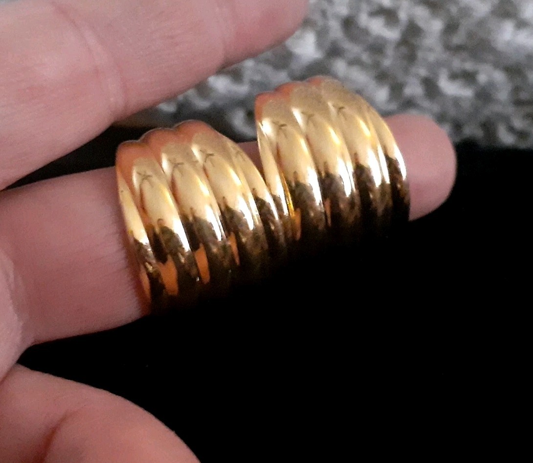 Vintage Napier Goldtone Wide Hoop adjustable clip on Earrings
