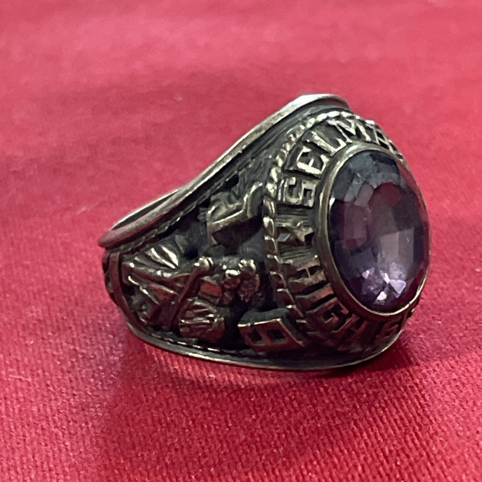 Vintage 1978 Selma High School Knights Of Pythias Purple Stone Class Ring Size 9