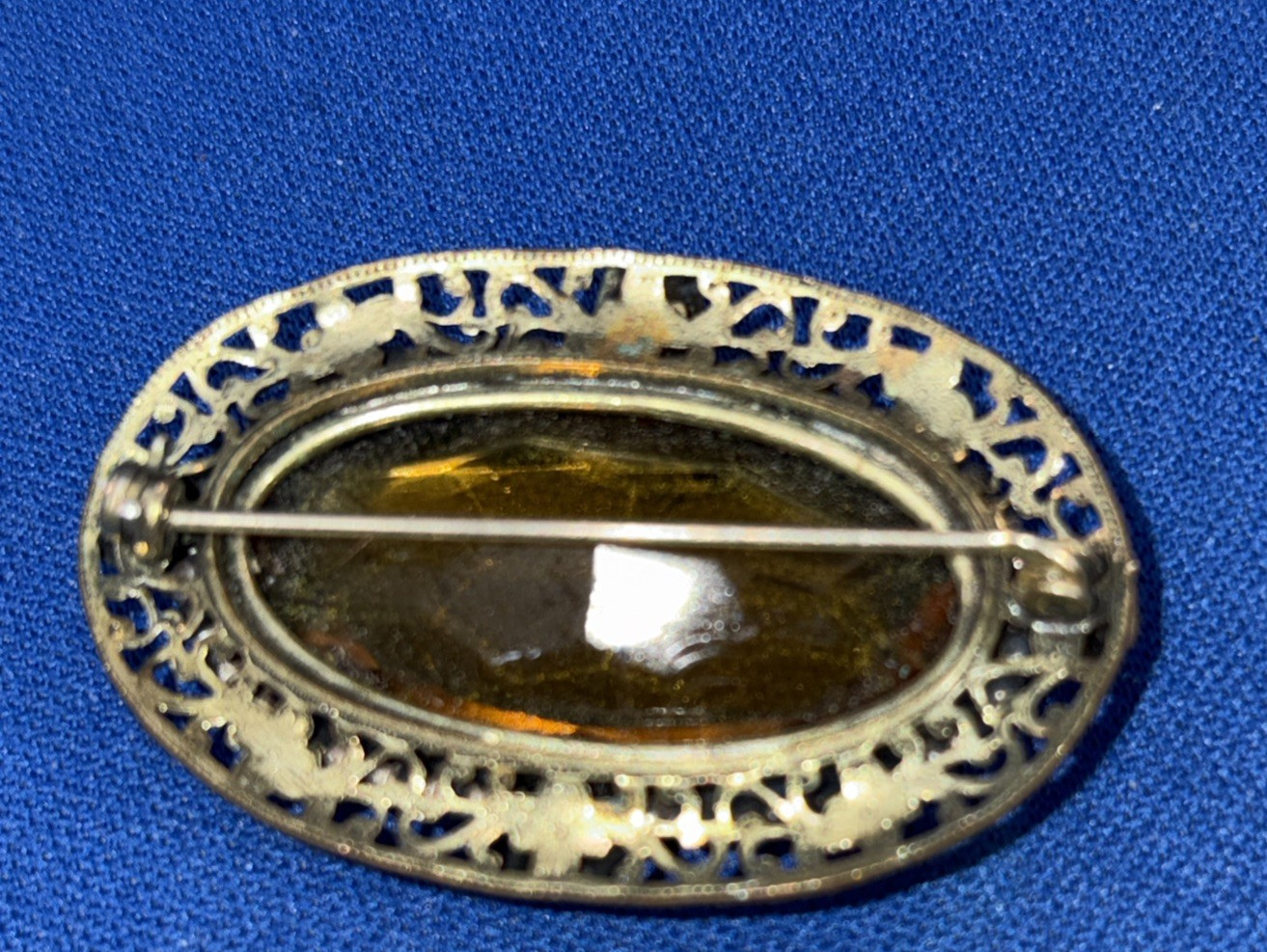 Vintage Oval Honey Amber Czech Glass Gold Tone Victorian Filigree Brooch