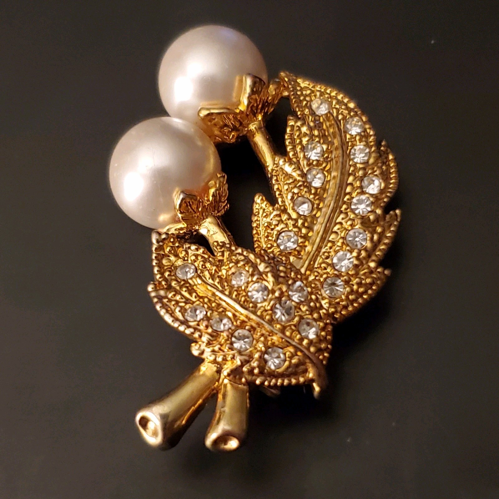 Vintage Goldtone Pin Faux Pearl and Rhinestone Leaf Shape Brooch 1 1/2 inch EUC