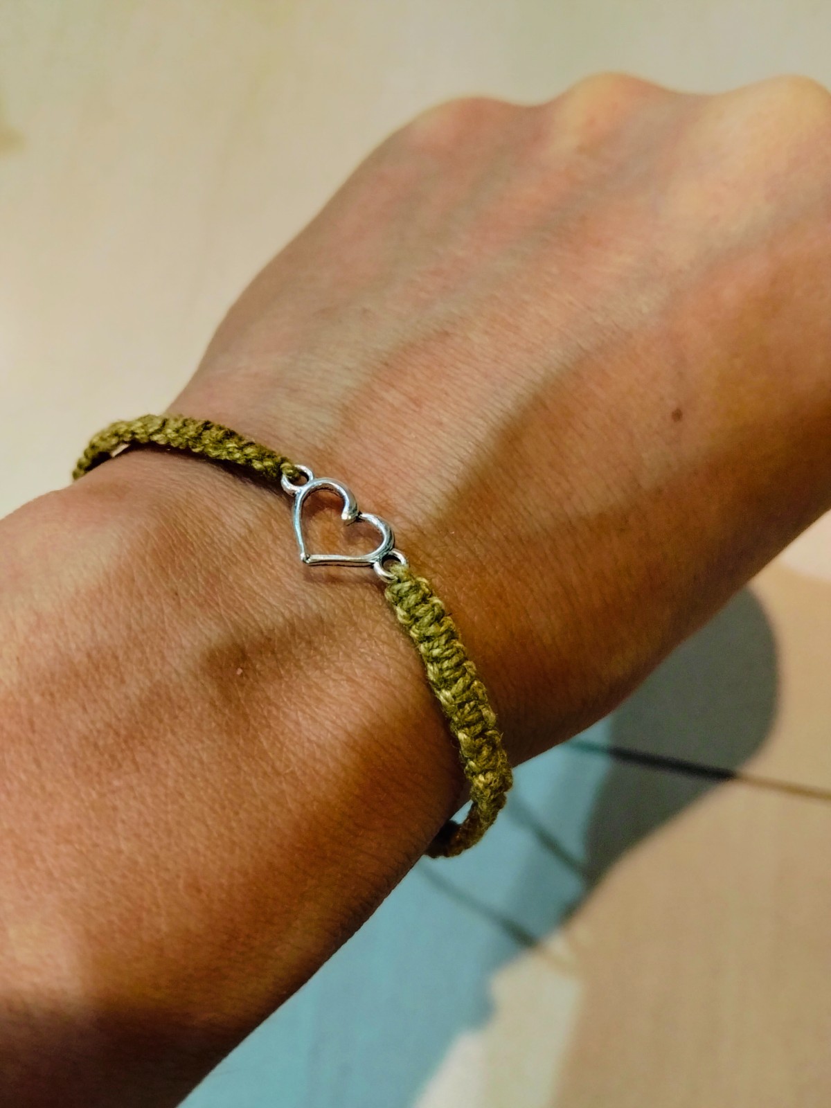 Adjustable Hemp Bracelet with Natural Heart Sign – Boho Style Handmade