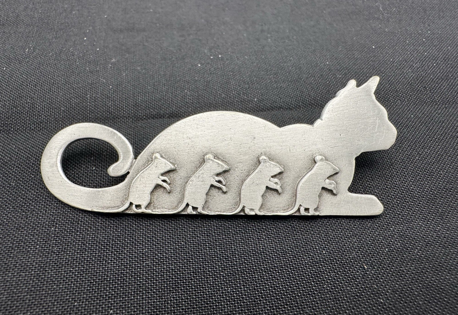 Vtg JJ Cat & 4 Mice Brooch Pewter Jonette Jewelry Whimsical Kitschy Chic