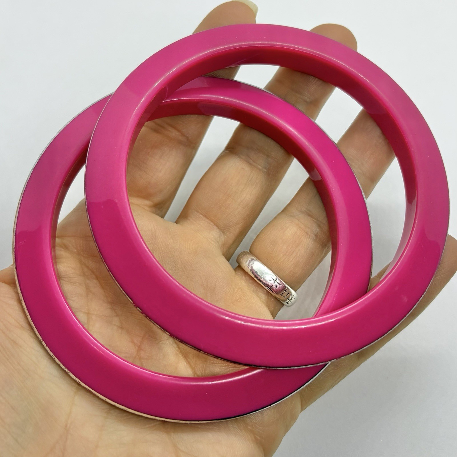 Vtg Pink Chrome Lucite Stacking 9 Inch Saucer Statement Bangle Bracelets Set