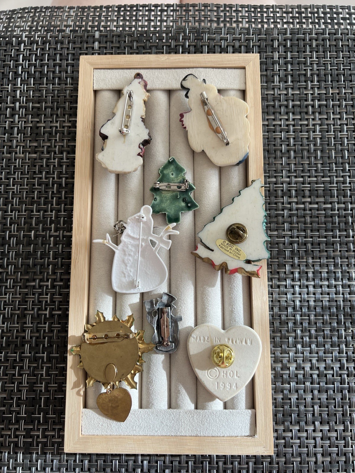 Vintage Christmas Brooch Lot 8pc Resin Metal Clay Snowman Tree Santa Heart 1990s